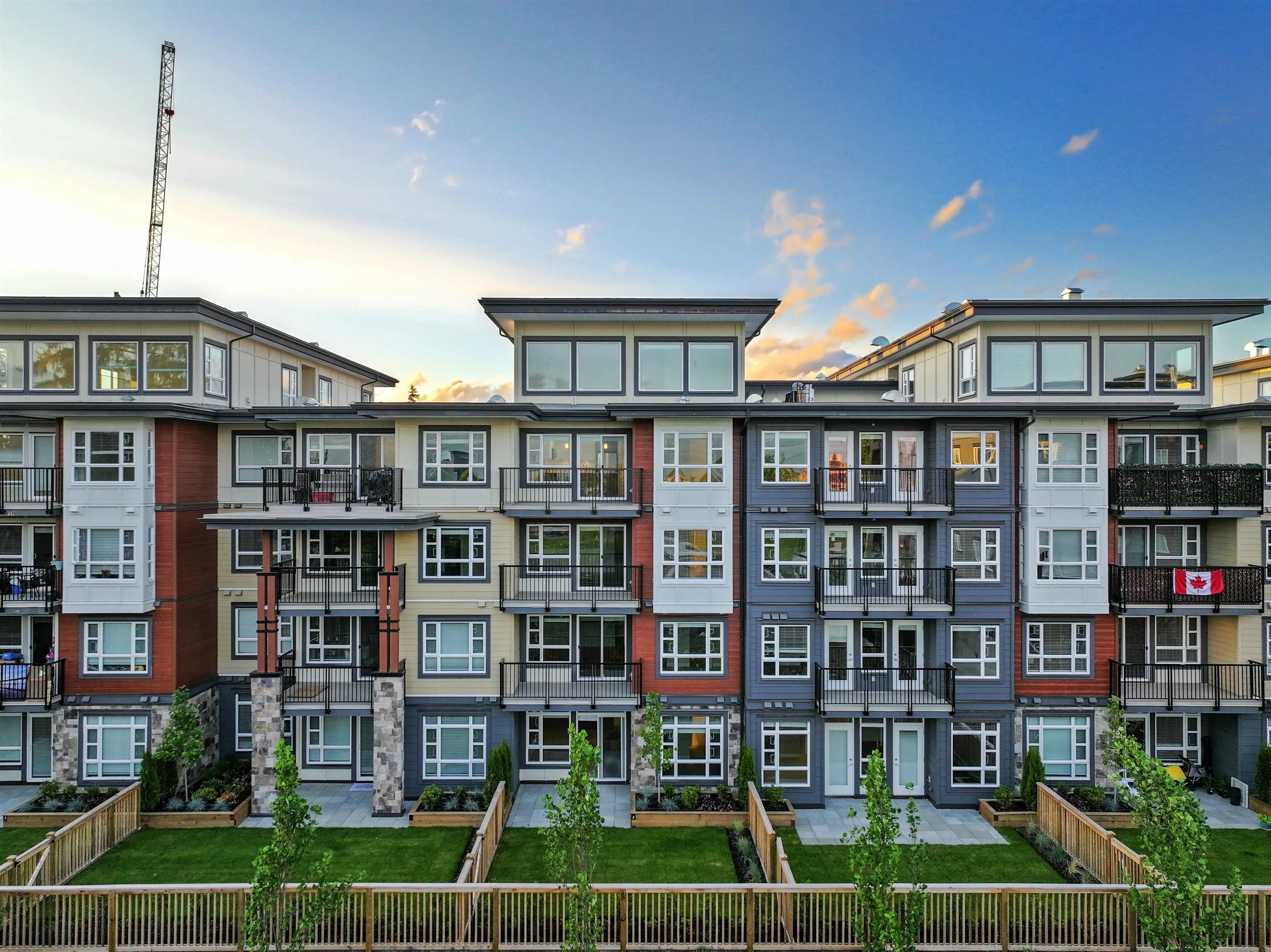 22562 121 Avenue #410