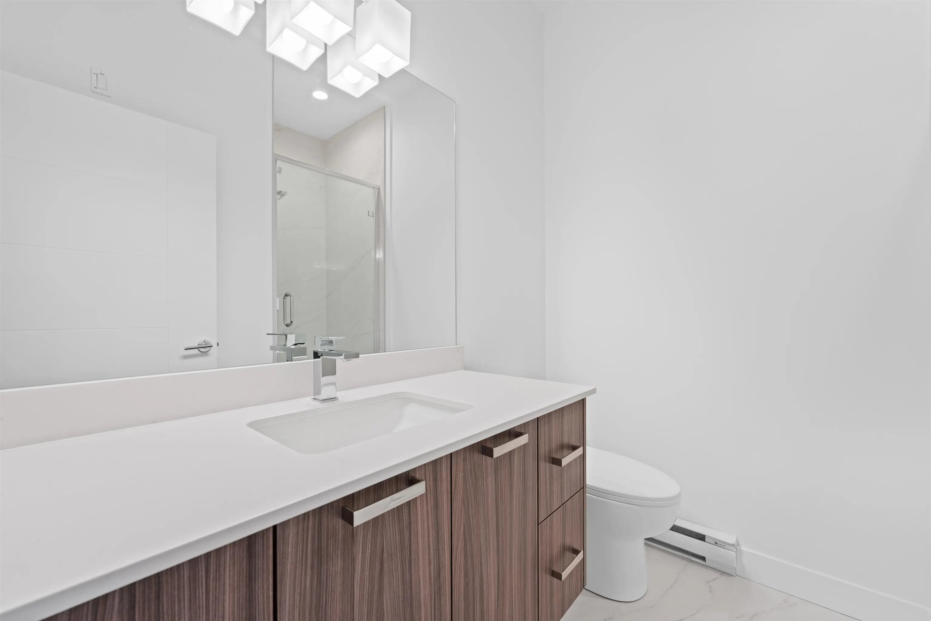 22562 121 Avenue #410