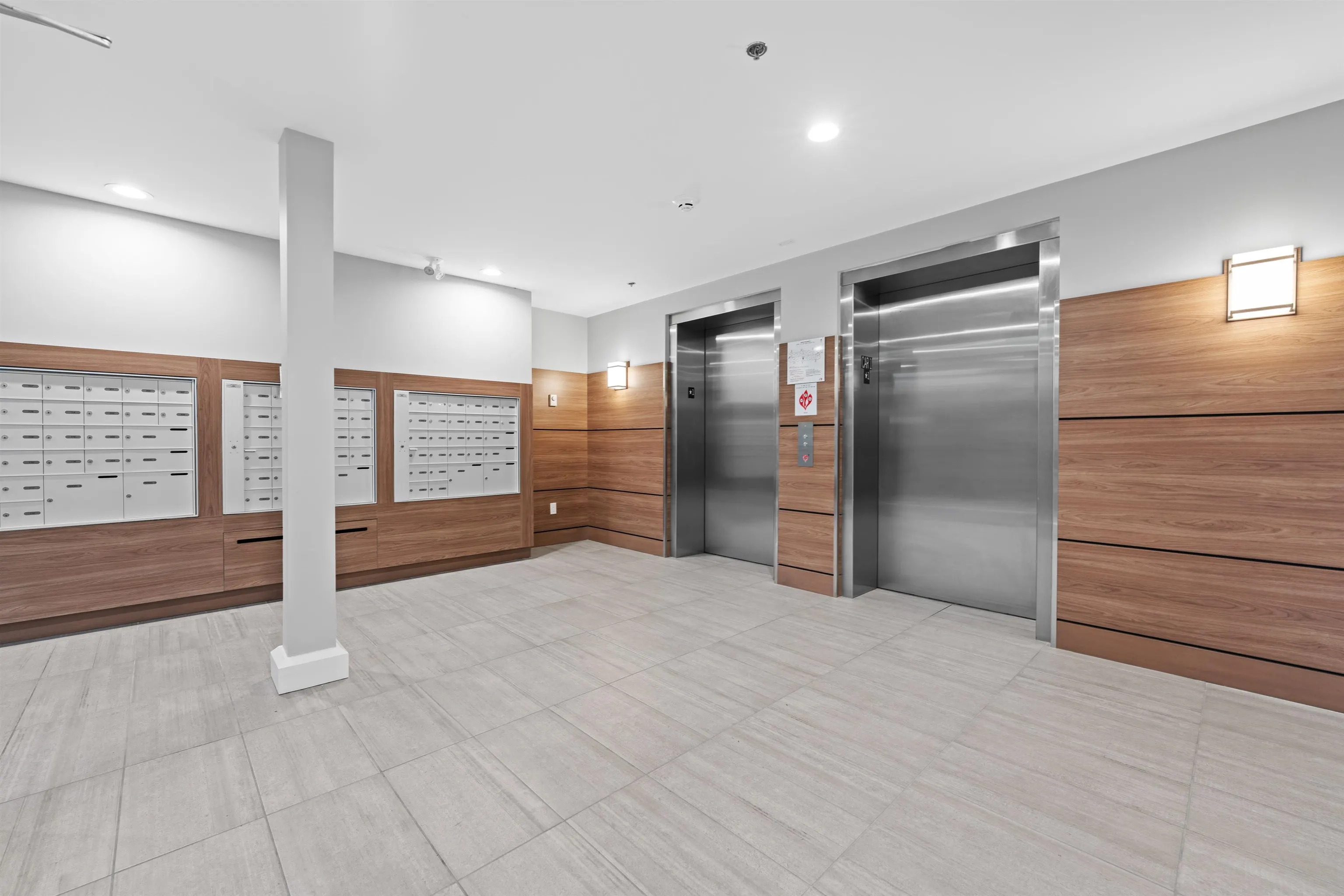 22562 121 Avenue #410