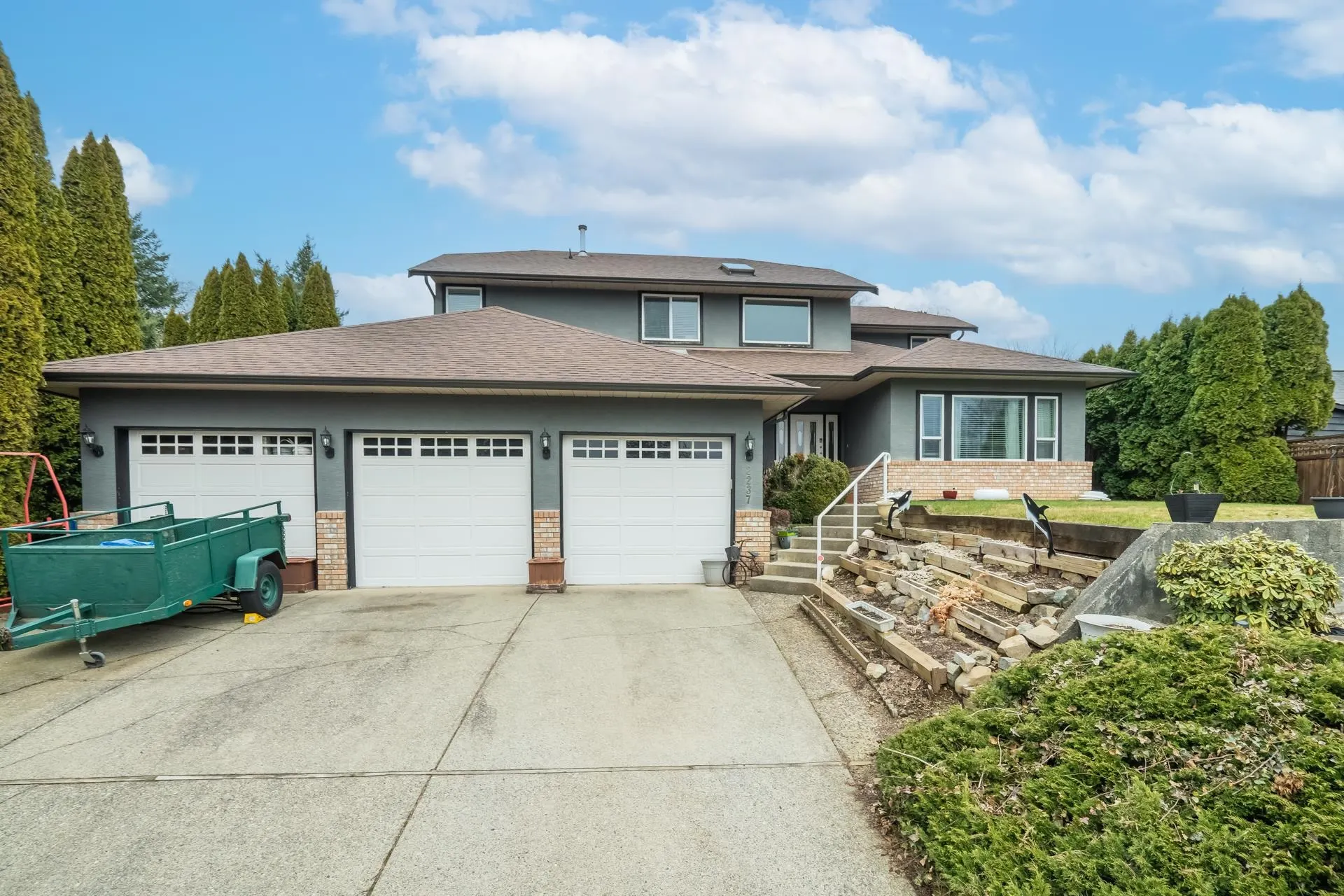 2237 Mountain Drive