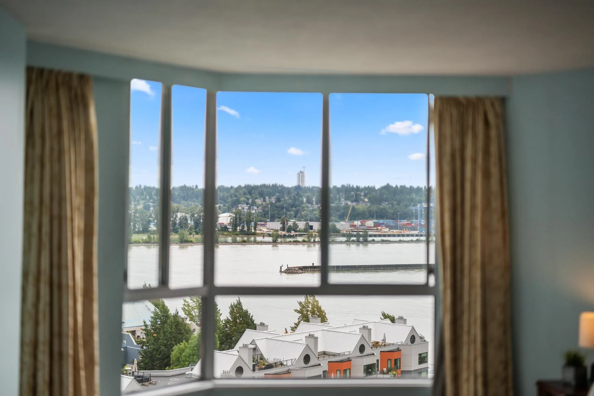 1235 Quayside Drive #1505