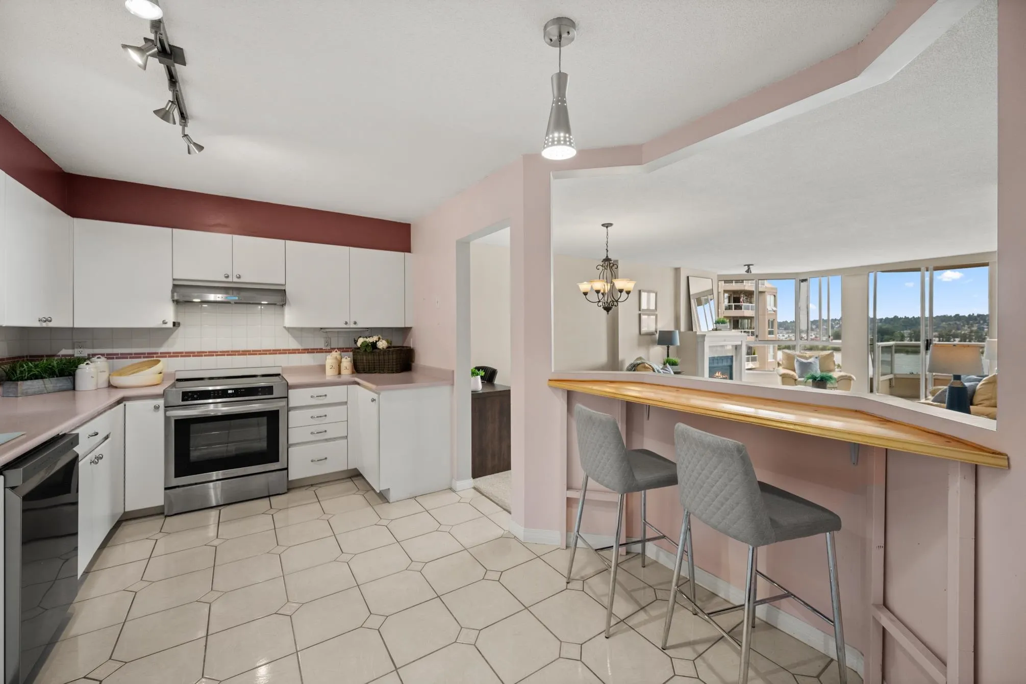 1235 Quayside Drive #1505