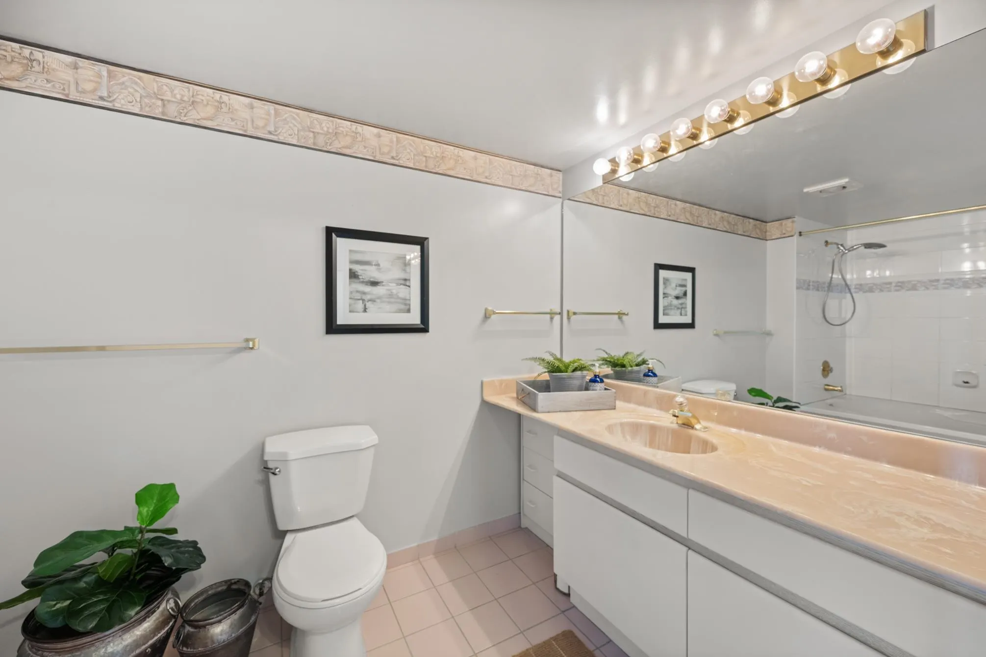 1235 Quayside Drive #1505