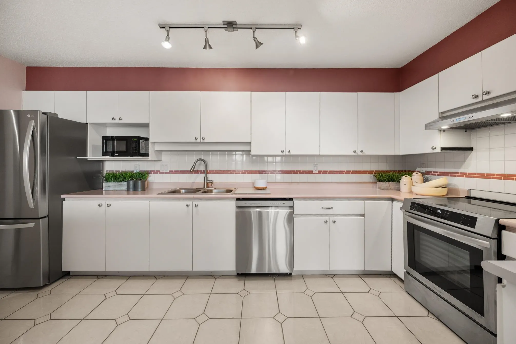 1235 Quayside Drive #1505