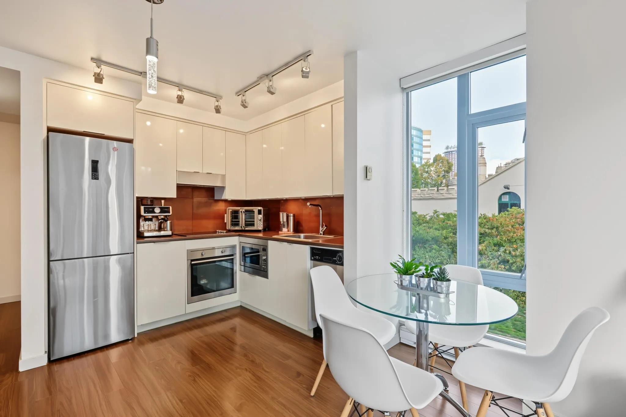 161 W Georgia Street #315
