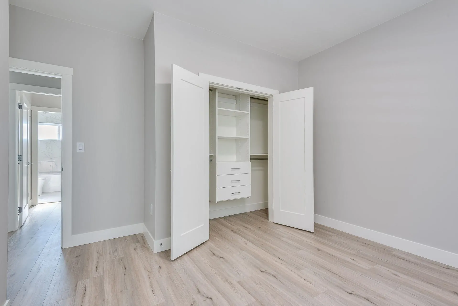 3550 Monson Crescent