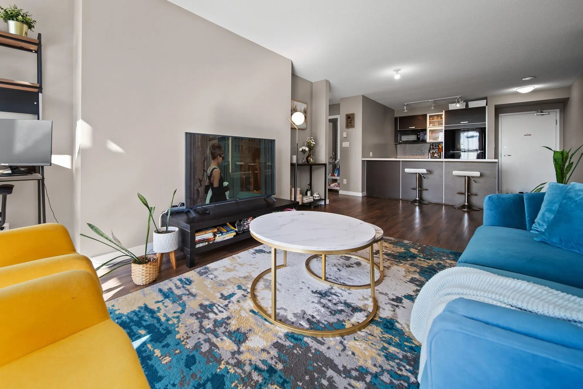 9981 Whalley Boulevard #909