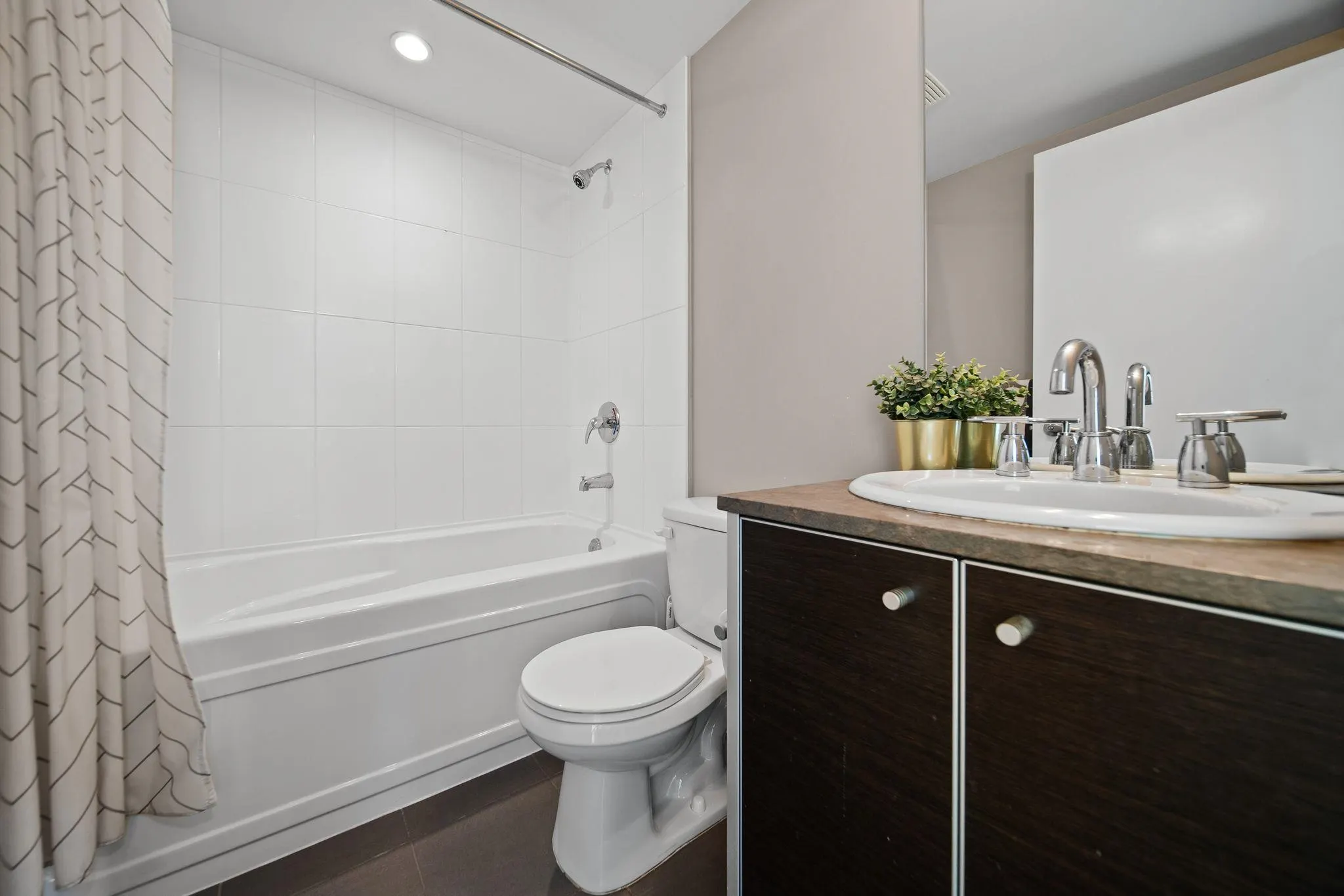9981 Whalley Boulevard #909