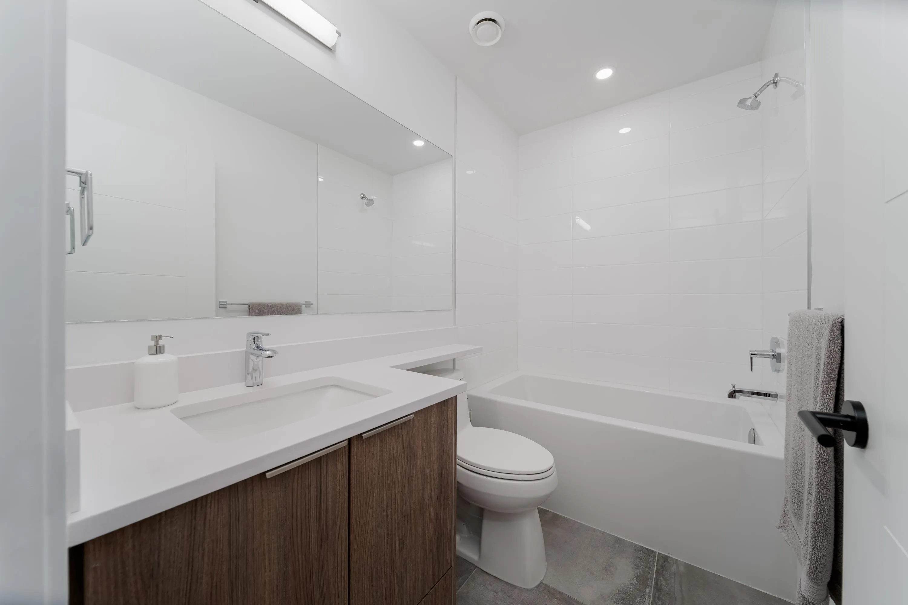 11641 227 Street #413