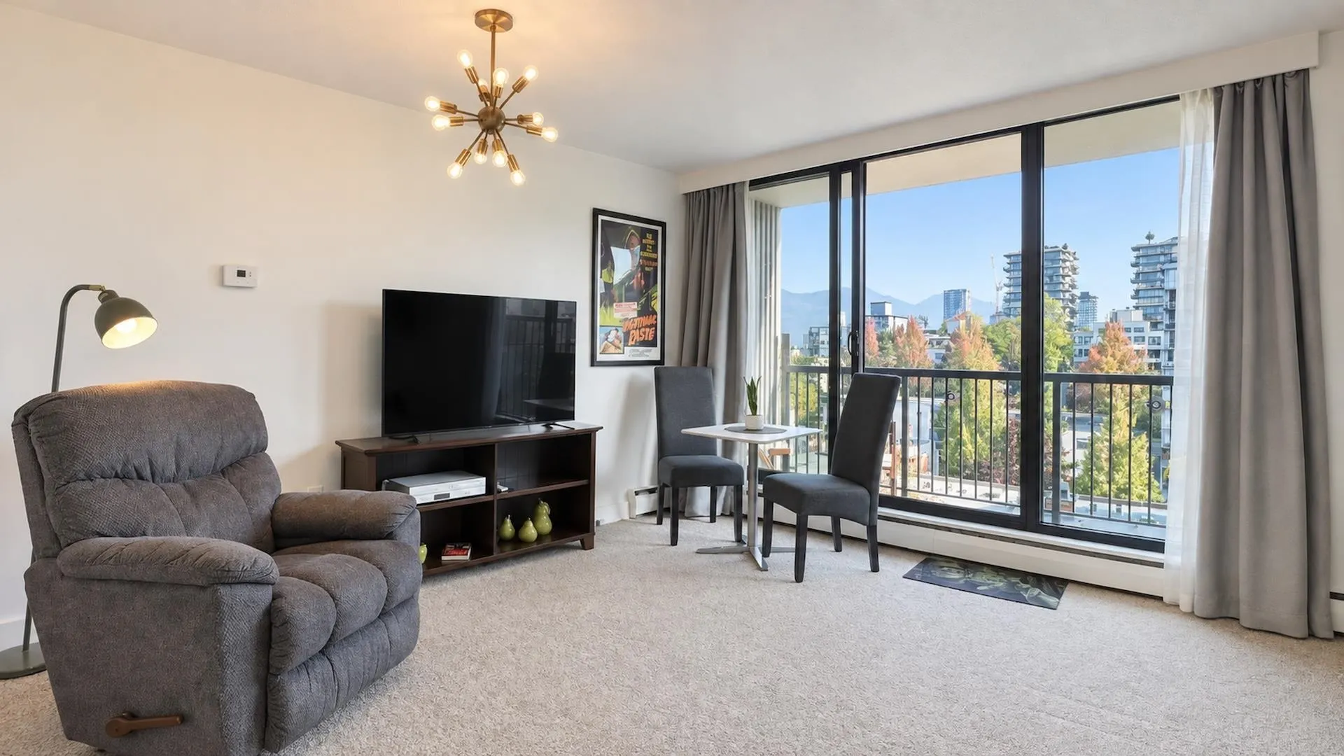 1330 Harwood Street #1103