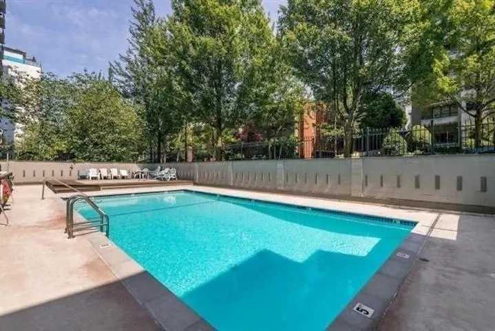 1330 Harwood Street #1103