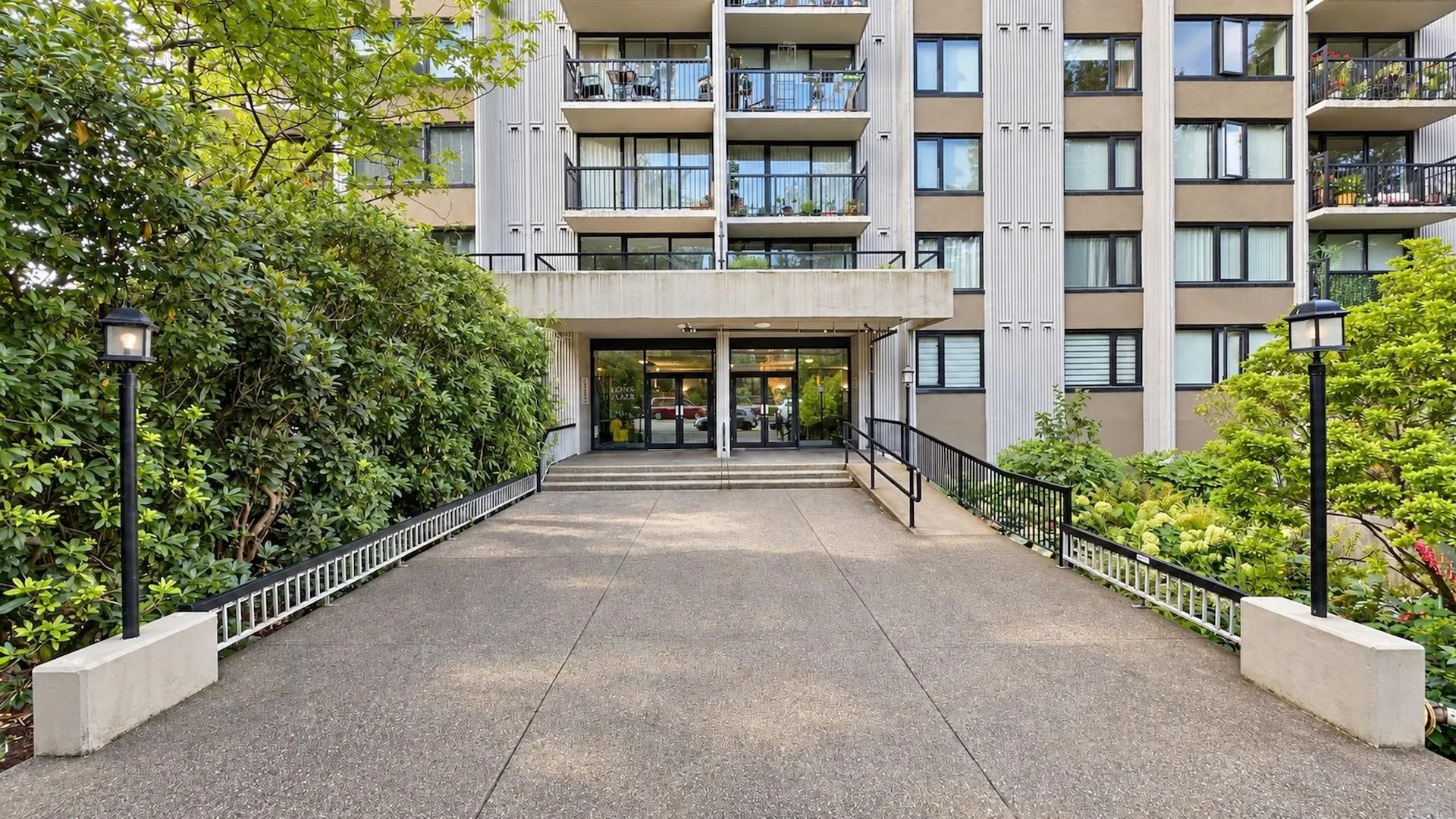 1330 Harwood Street #1103