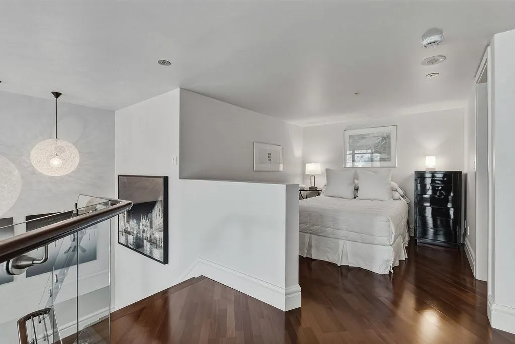 988 Richards Street #401