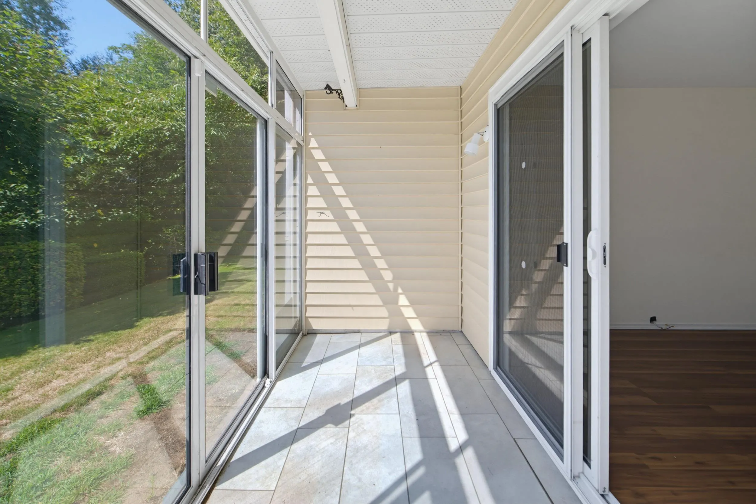 7525 Martin Place #33