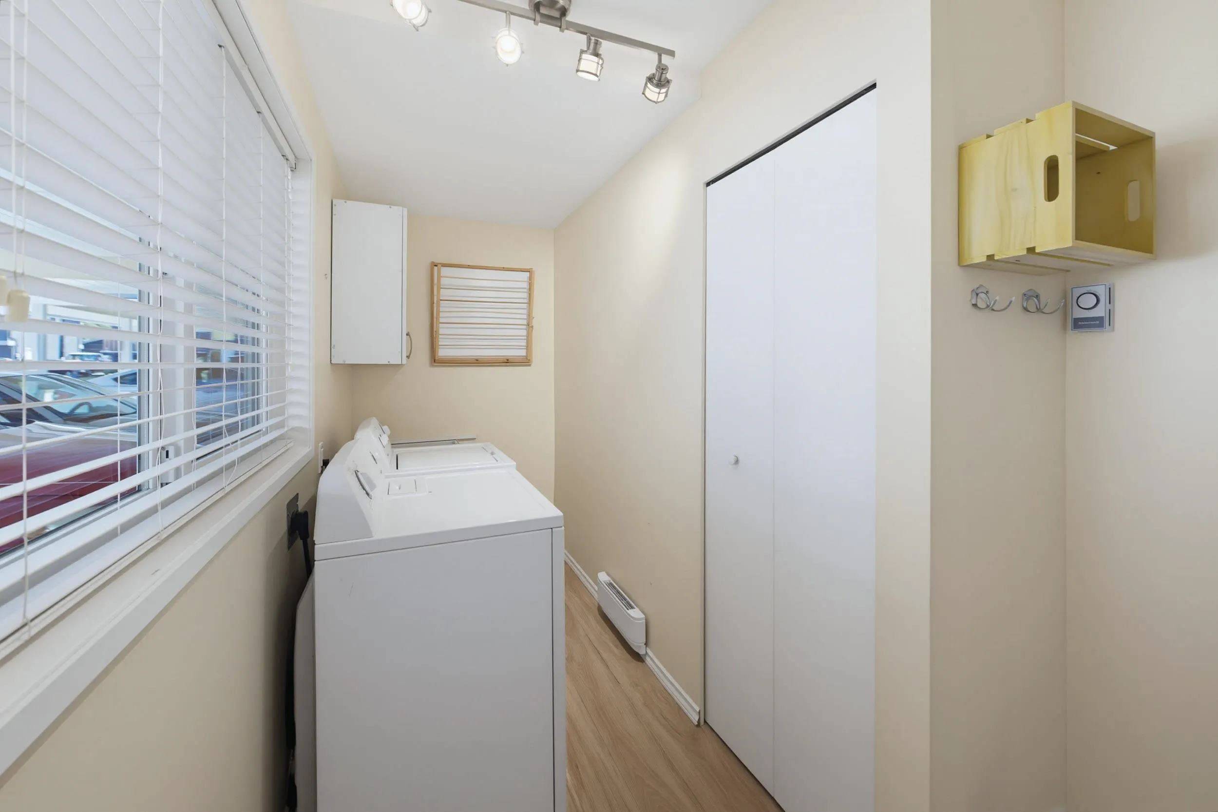 7525 Martin Place #33