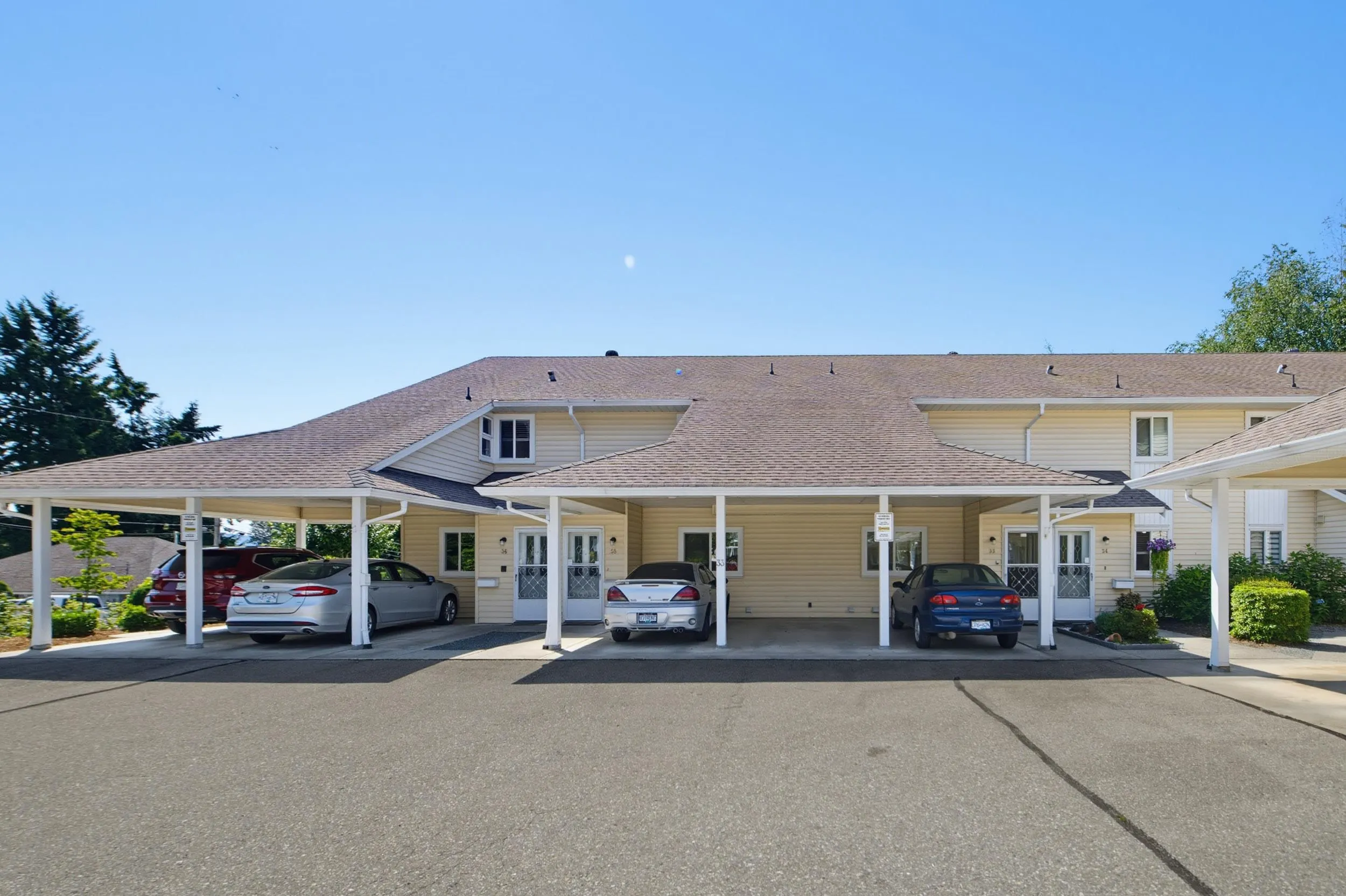 7525 Martin Place #33