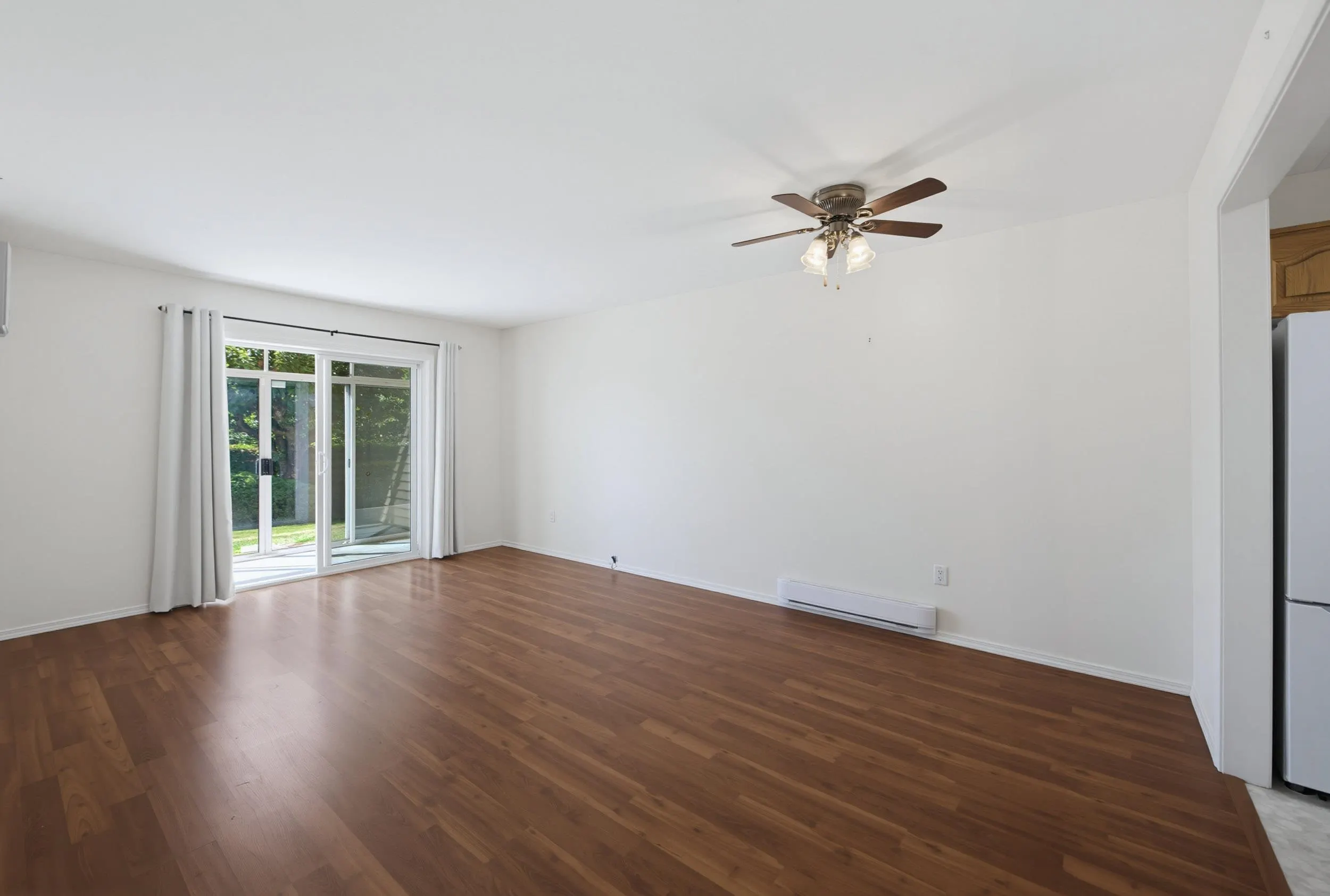 7525 Martin Place #33