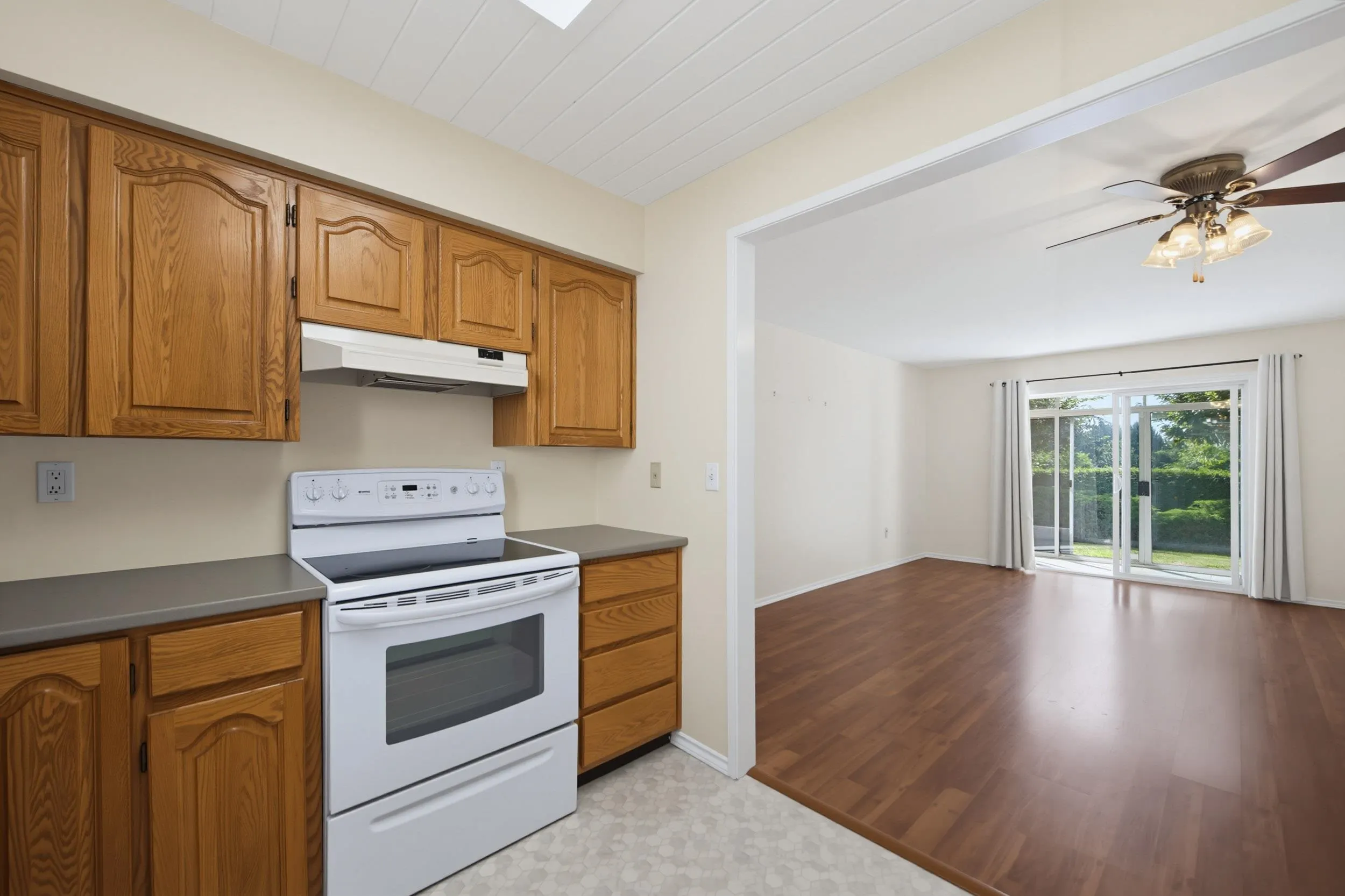 7525 Martin Place #33