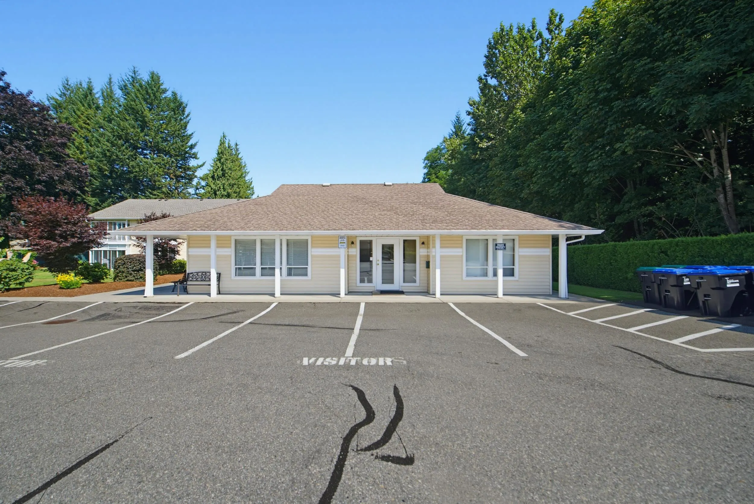 7525 Martin Place #33