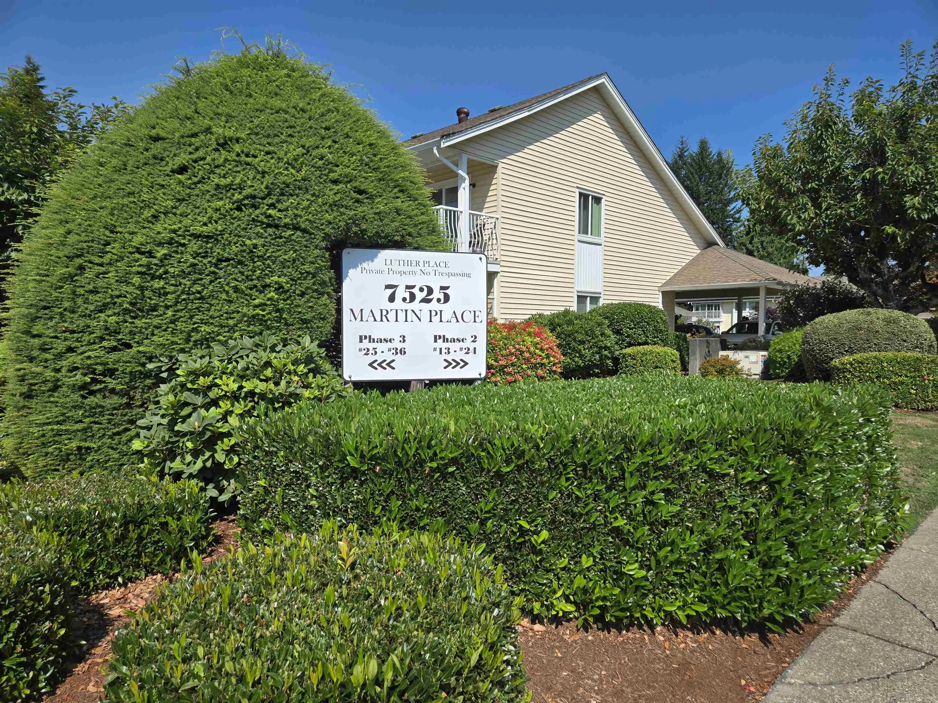 7525 Martin Place #33