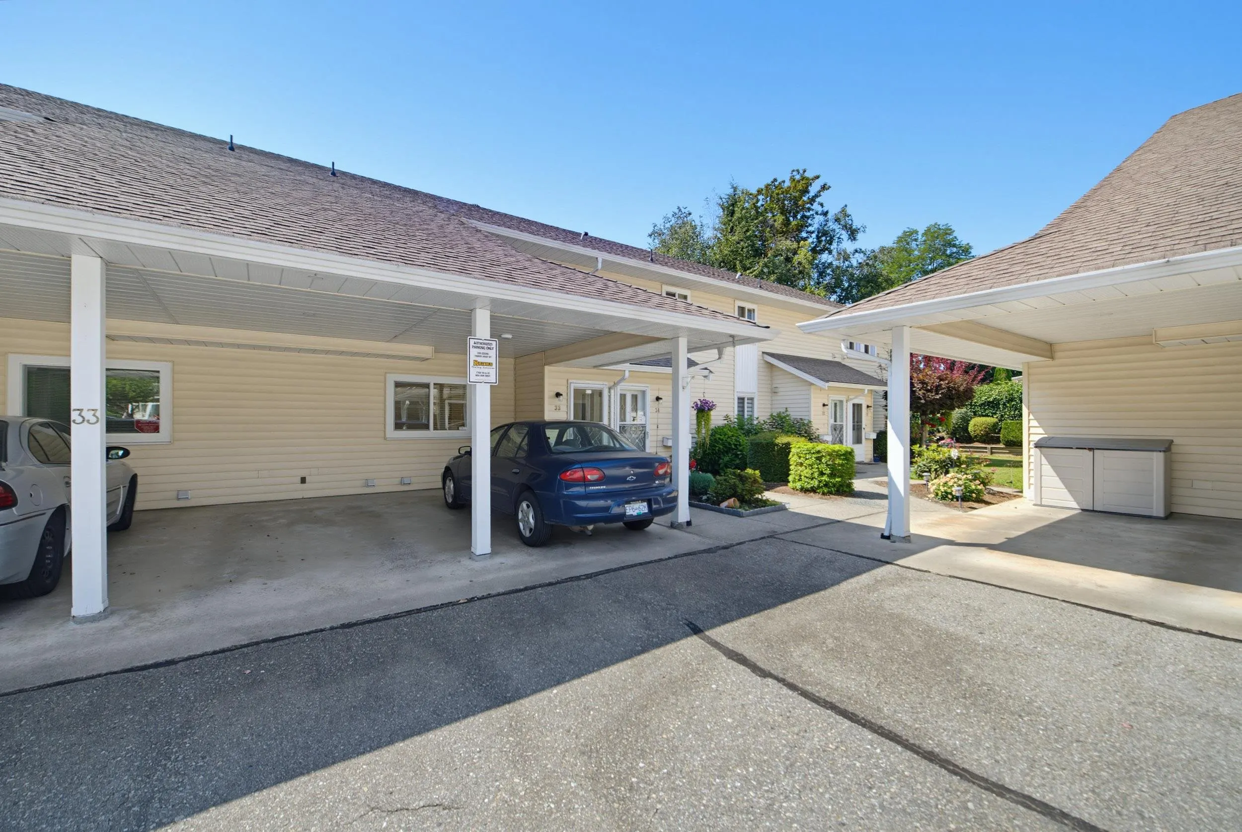 7525 Martin Place #33