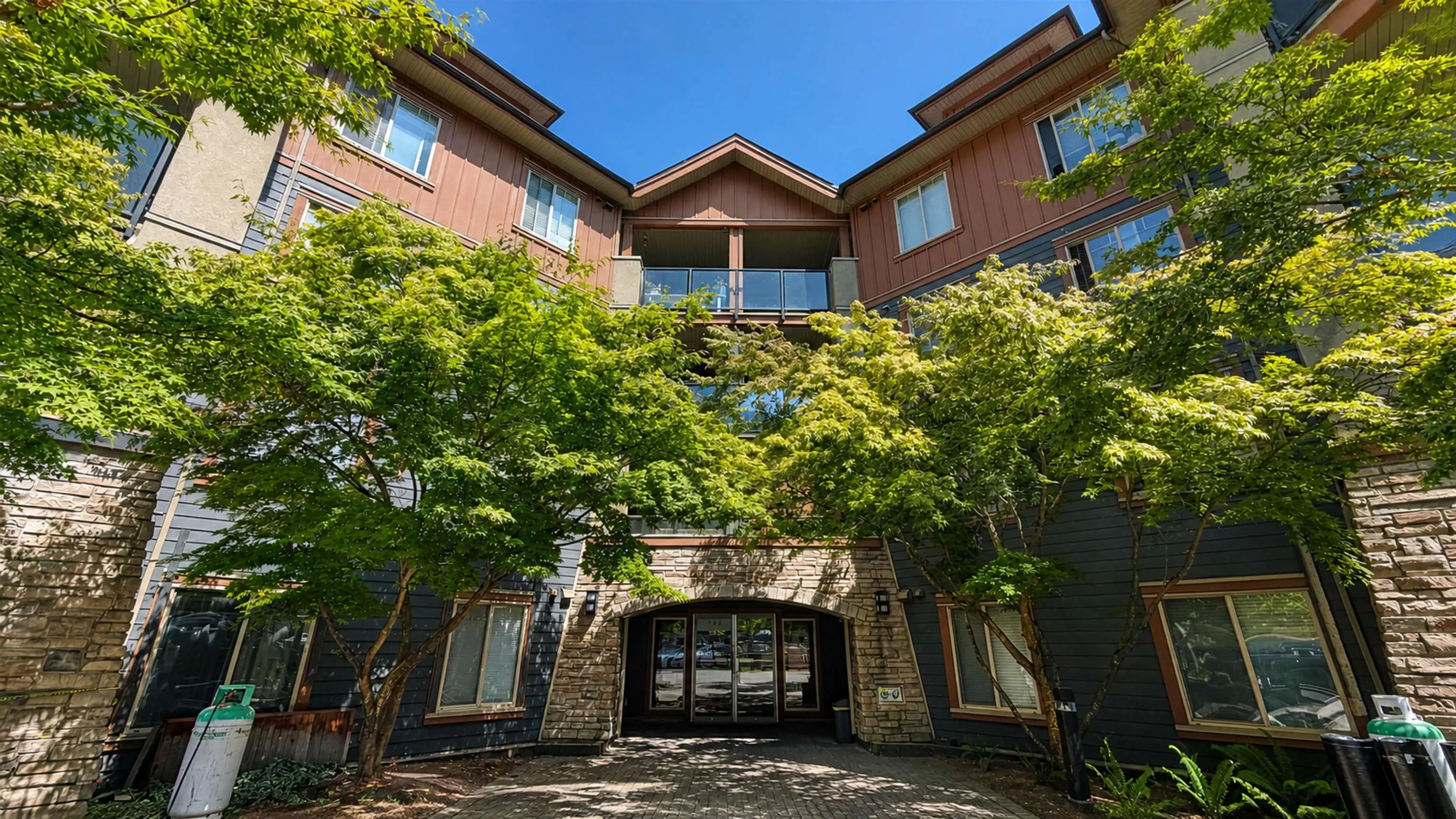 240 Sherbrooke Street #3411