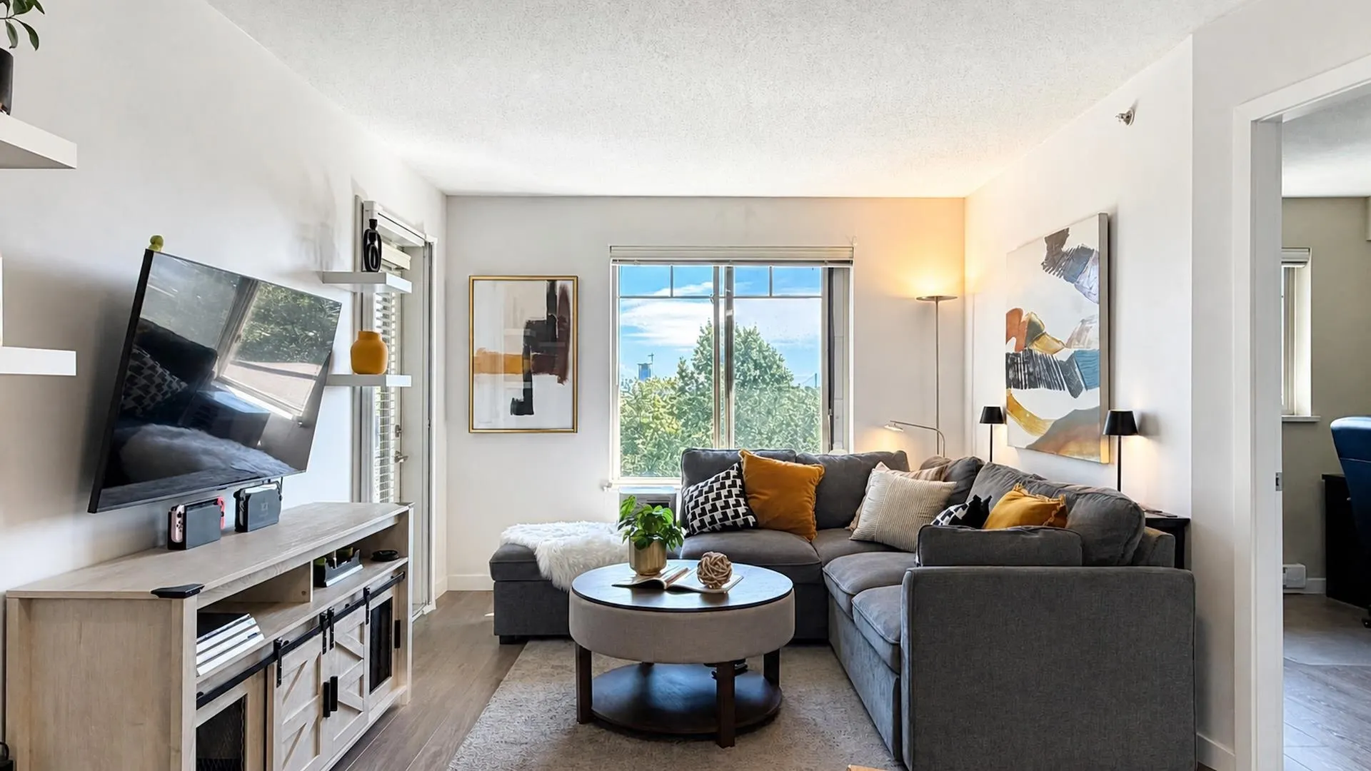 240 Sherbrooke Street #3411