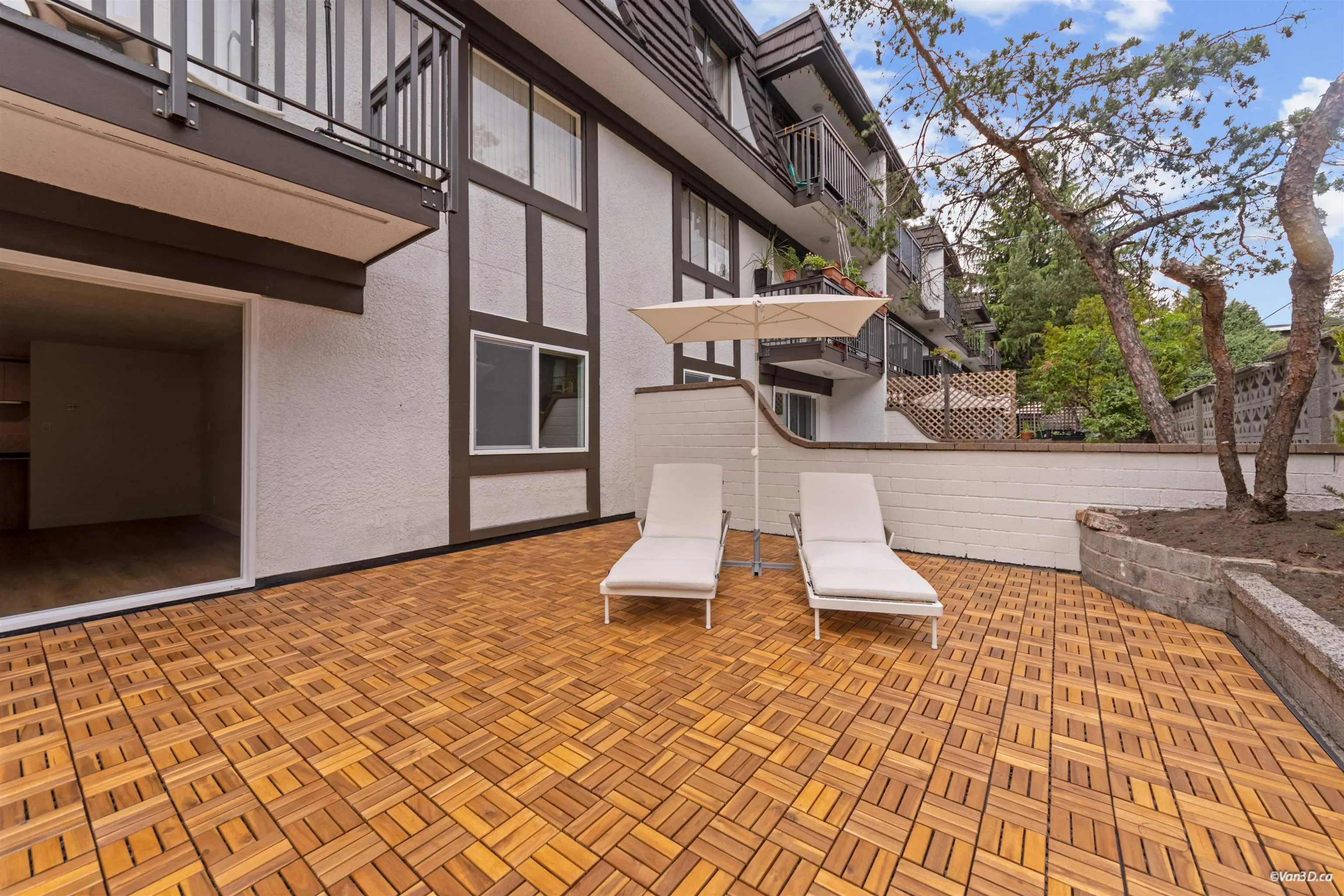 270 W 3rd Street #102
