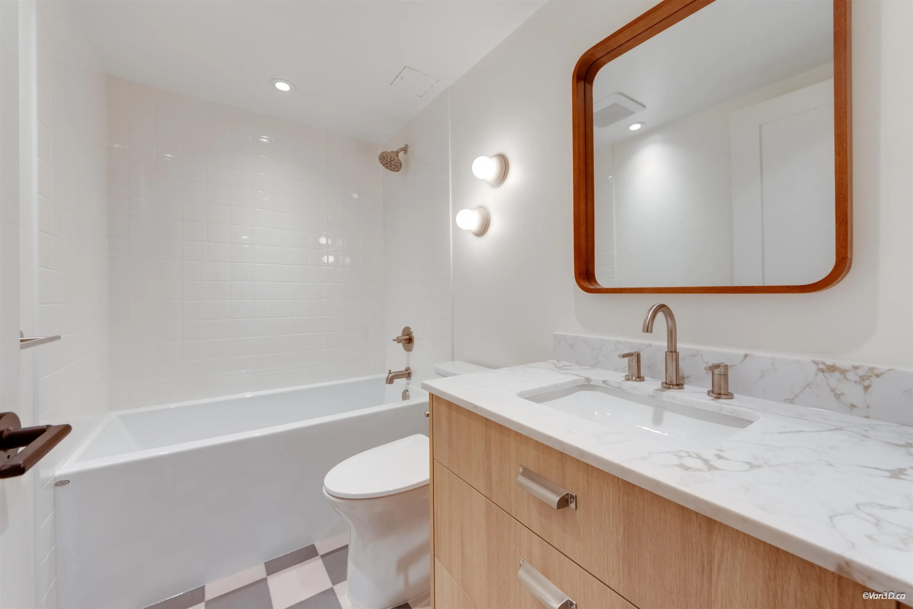 270 W 3rd Street #102