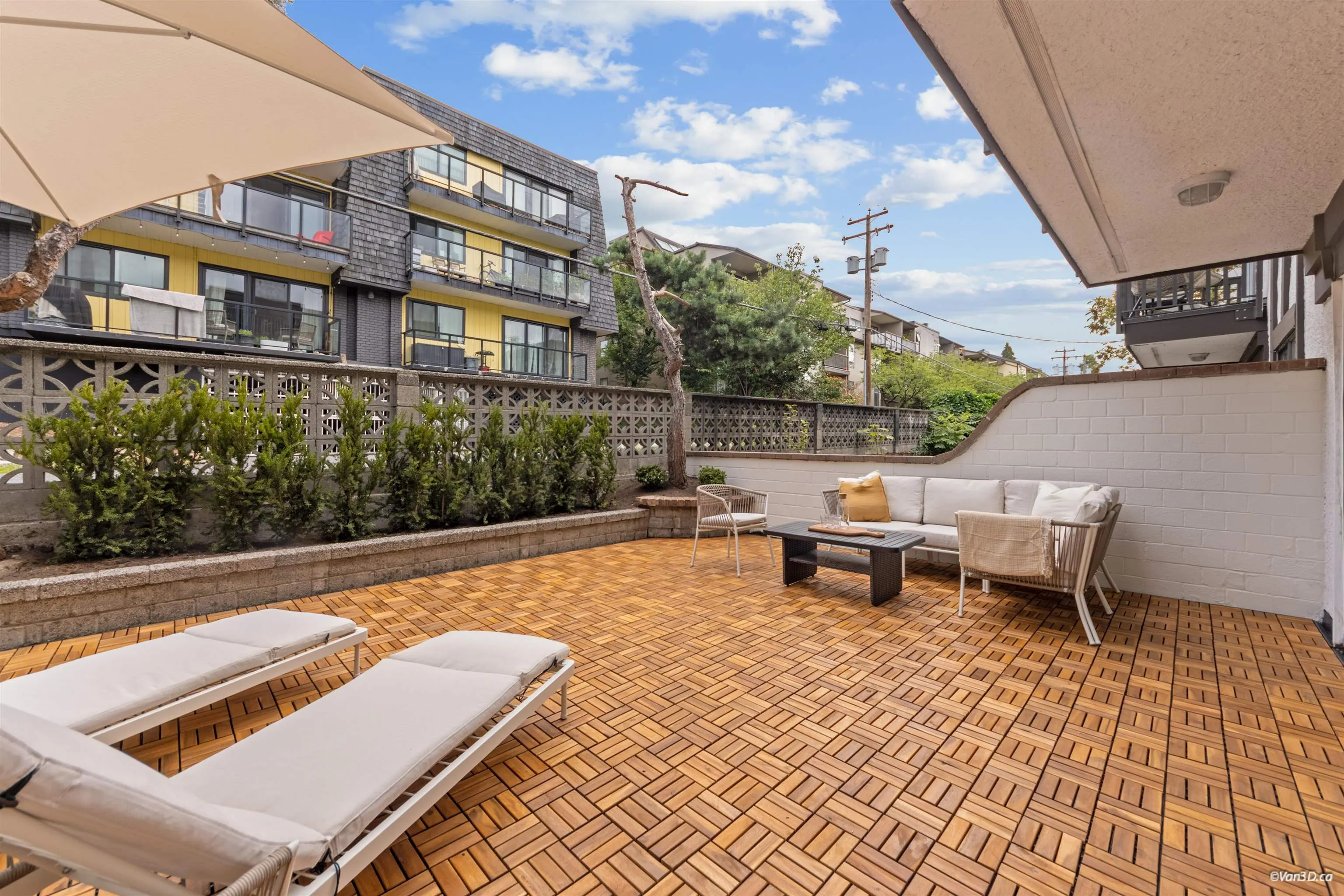 270 W 3rd Street #102