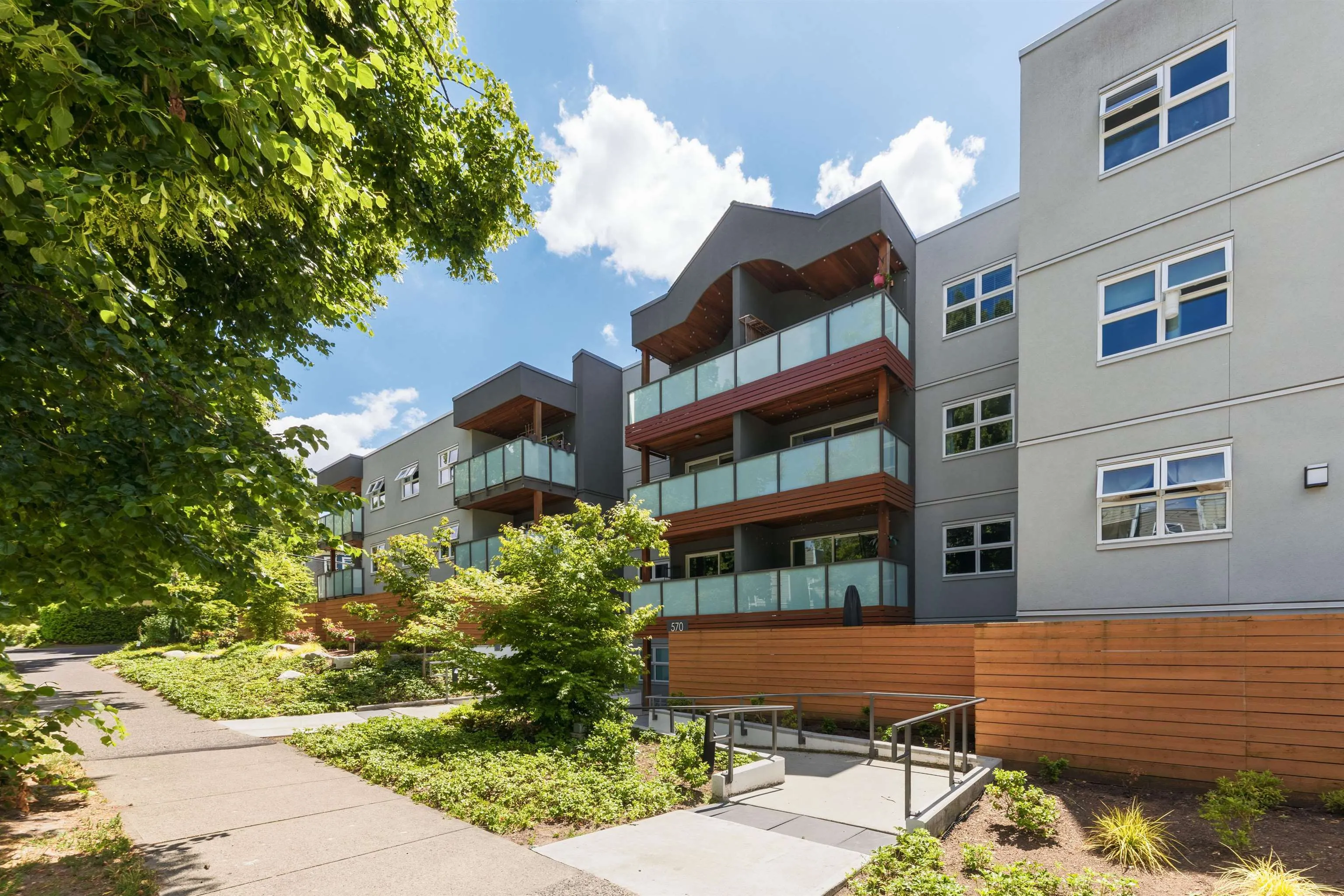 570 E 8th Avenue #306