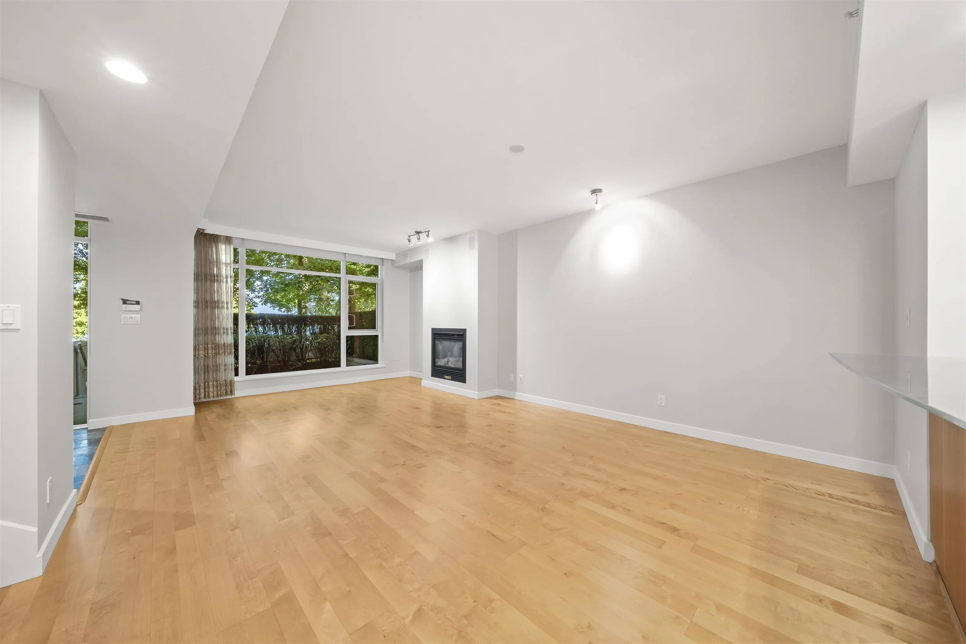 1281 W Cordova Street #TH19