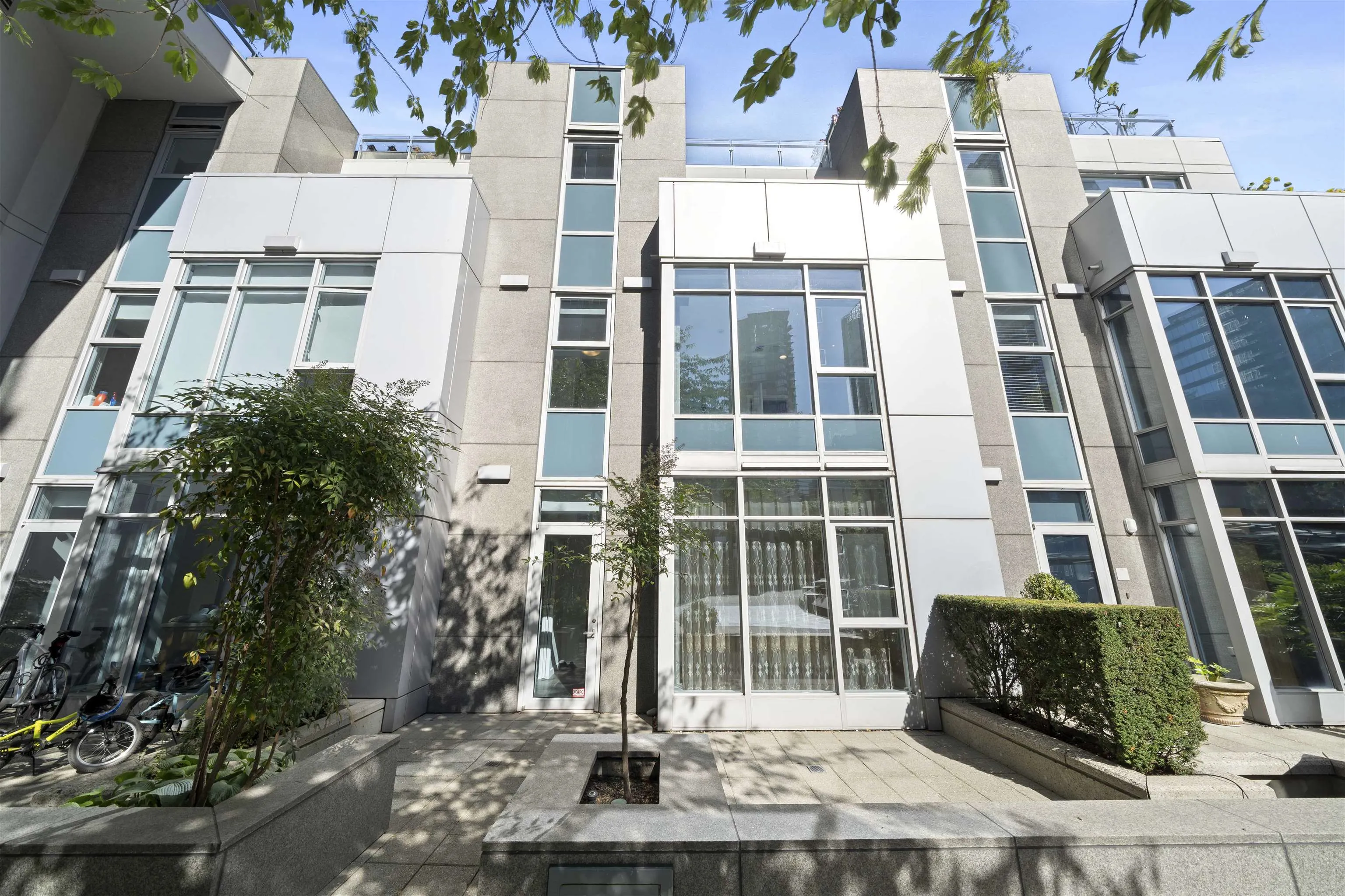 1281 W Cordova Street #TH19