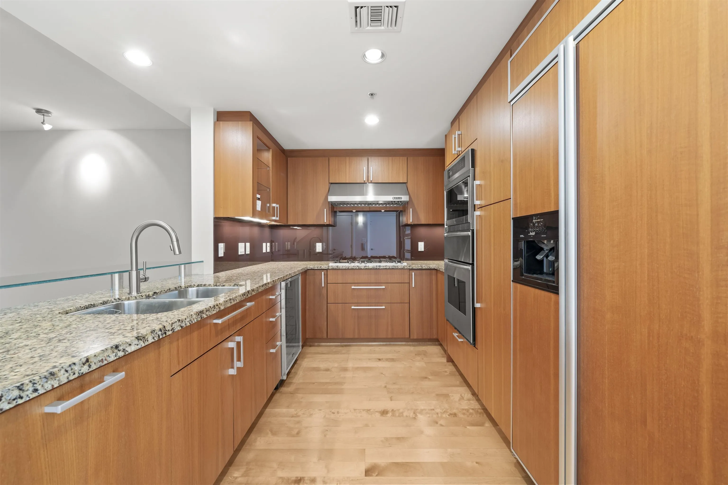 1281 W Cordova Street #TH19