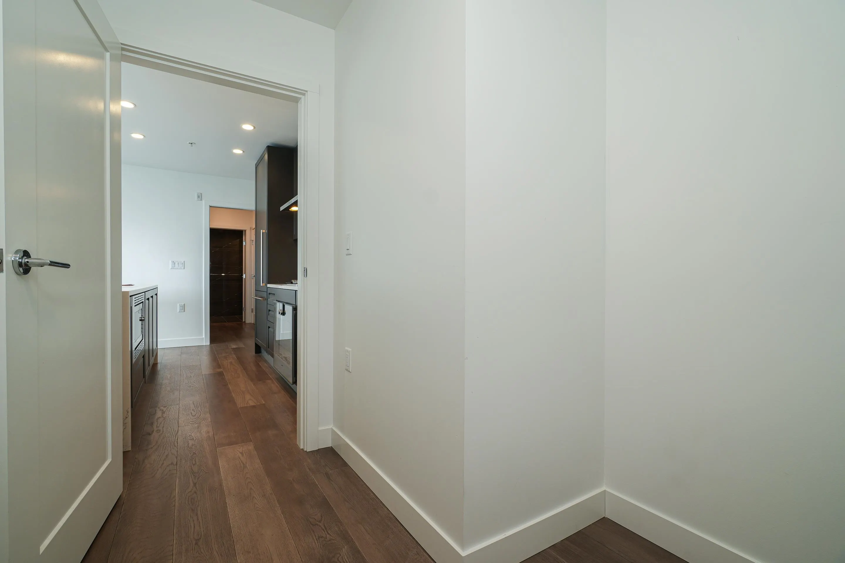 5733 Alberta Street #411