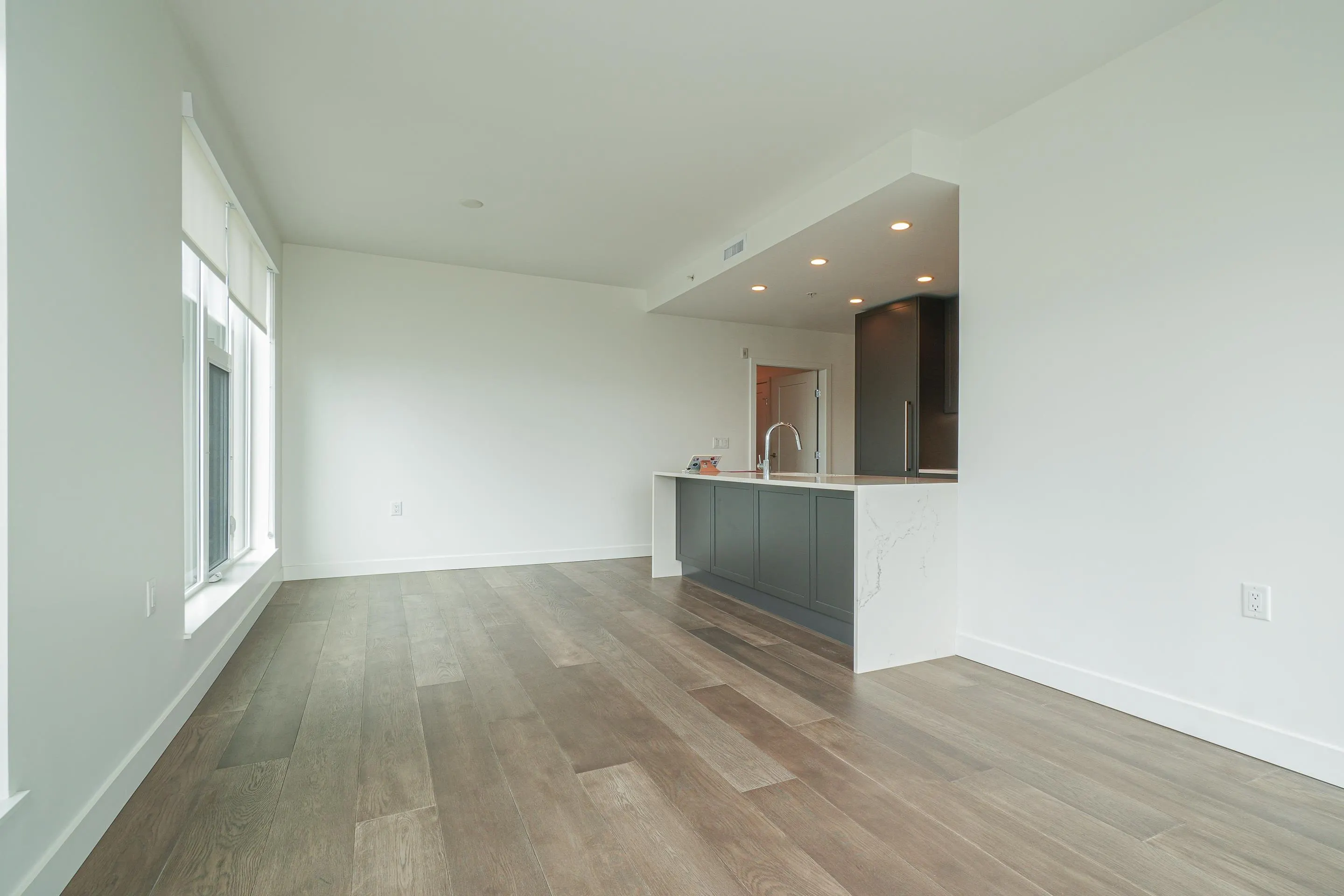5733 Alberta Street #411