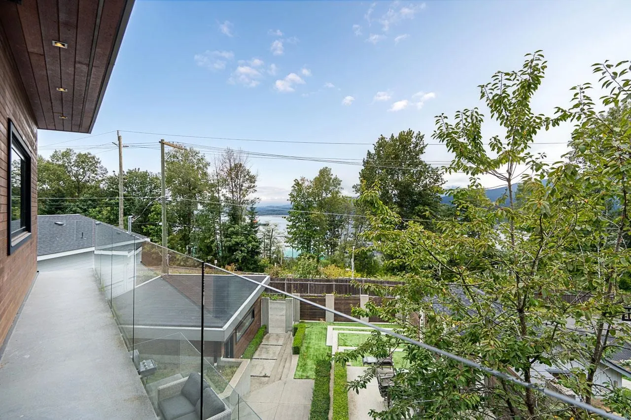7317 Barnet Road