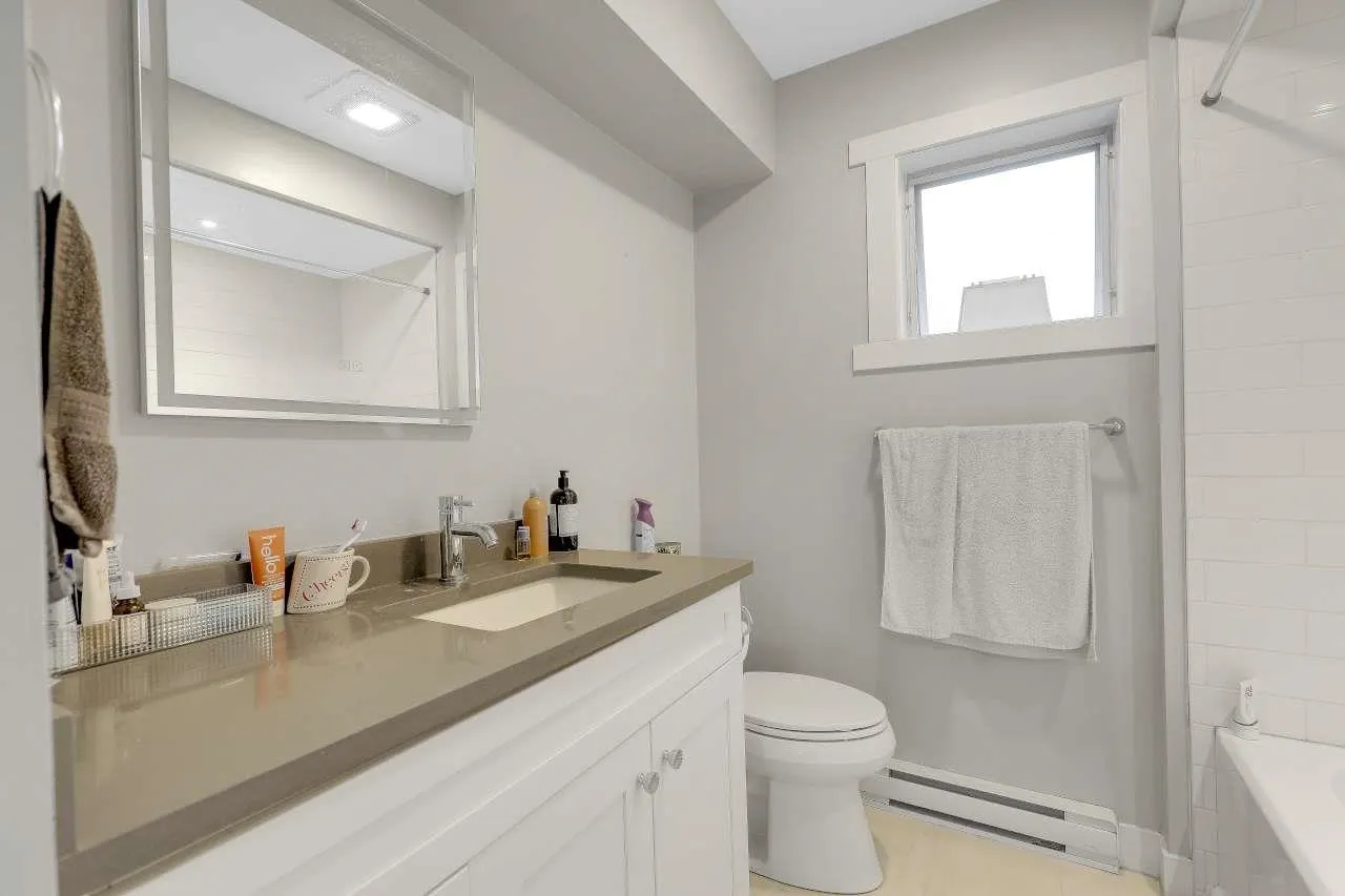 9109 154 Street #202