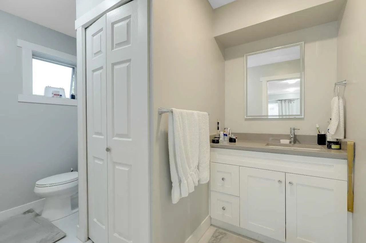 9109 154 Street #202