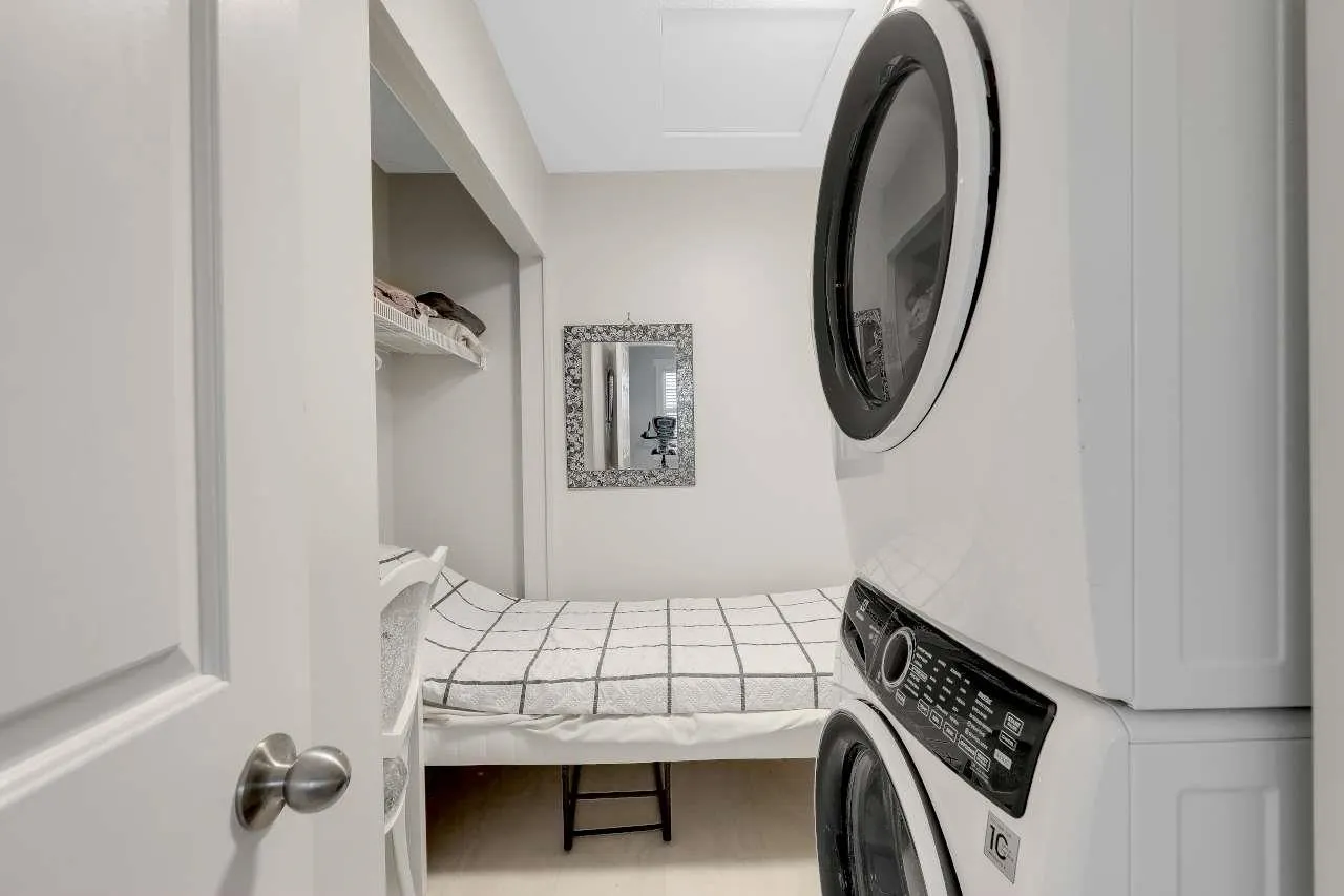 9109 154 Street #202