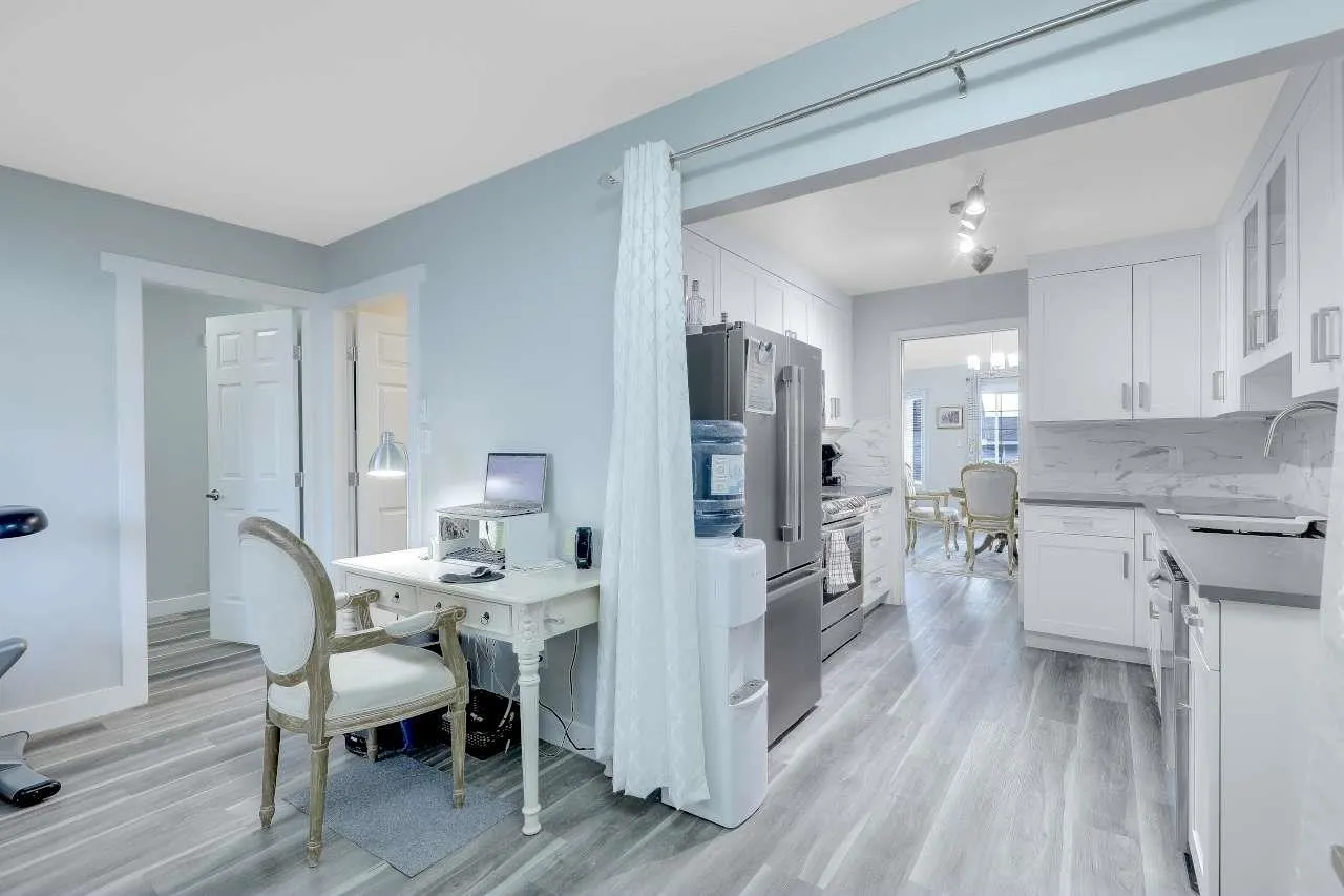 9109 154 Street #202