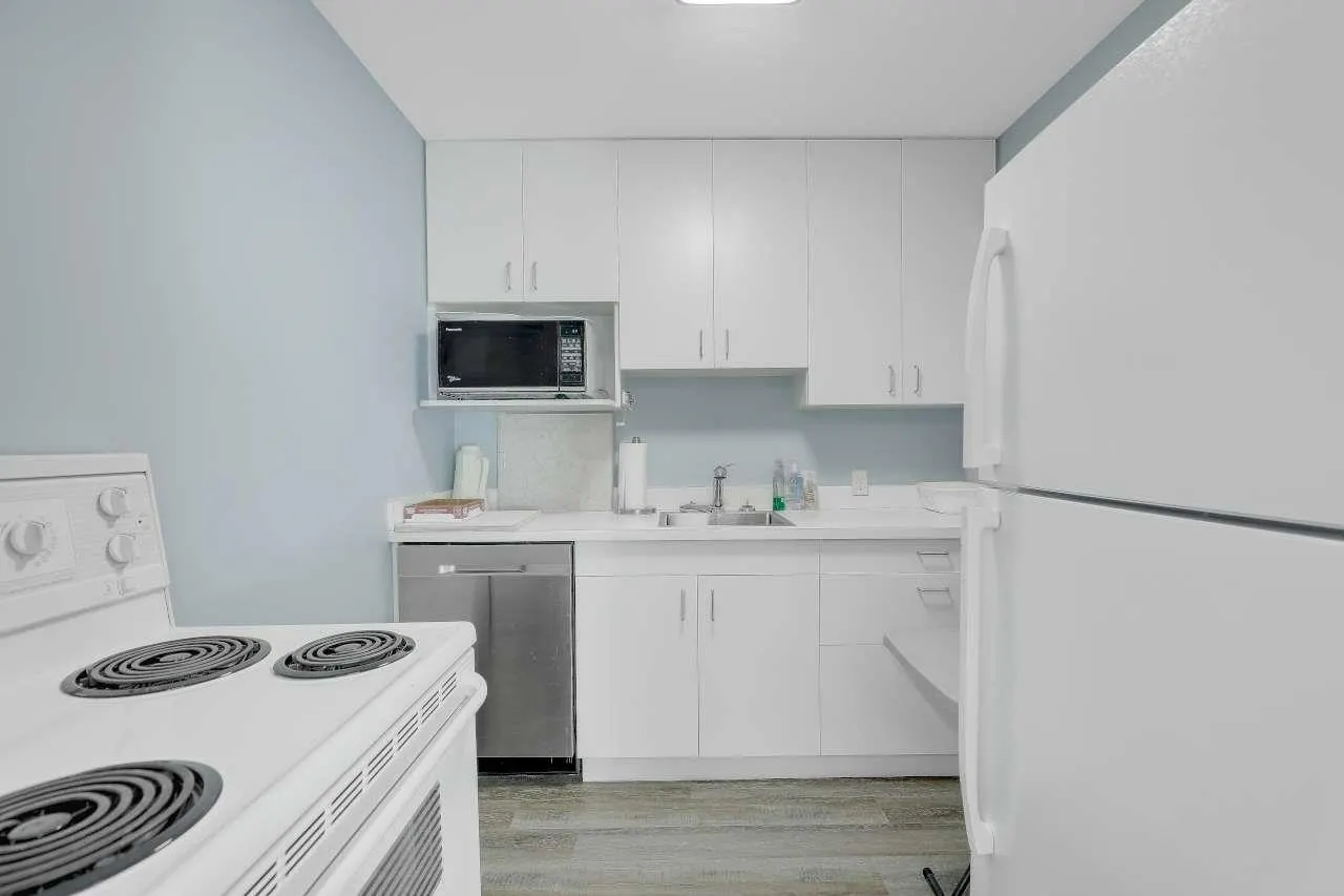 9109 154 Street #202