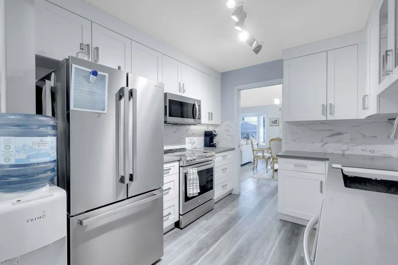 9109 154 Street #202