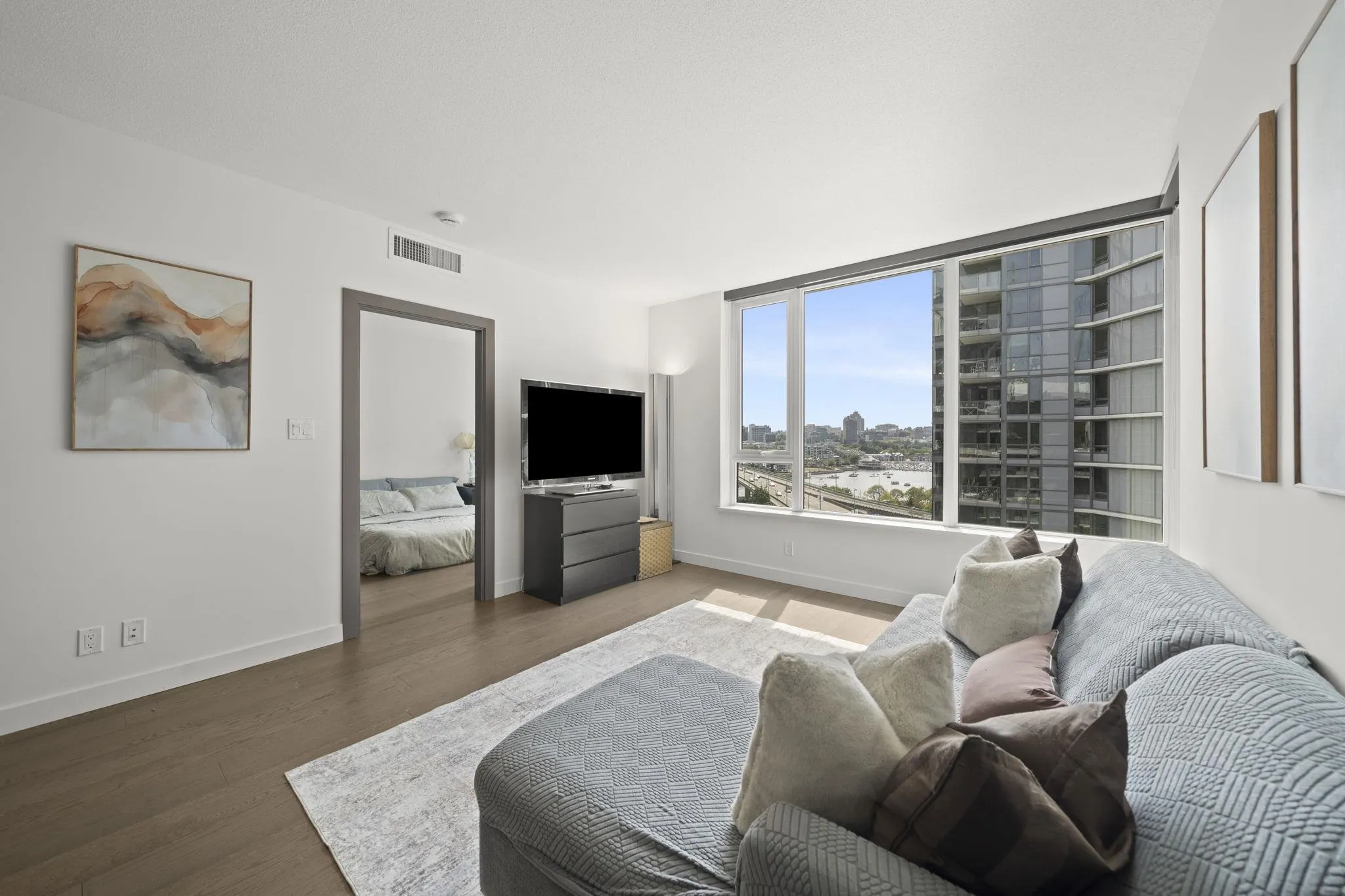 38 Smithe Street #1251