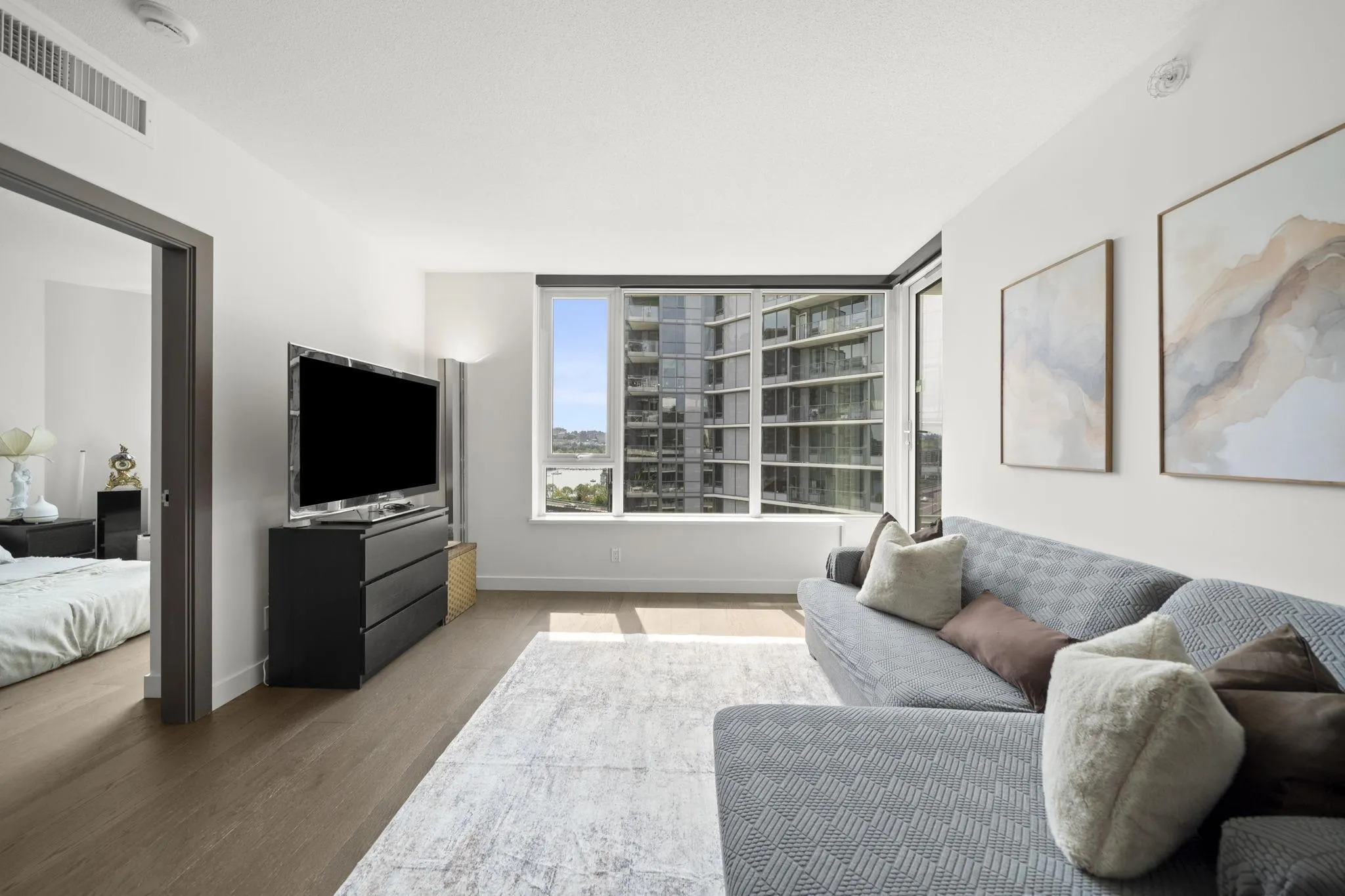 38 Smithe Street #1251