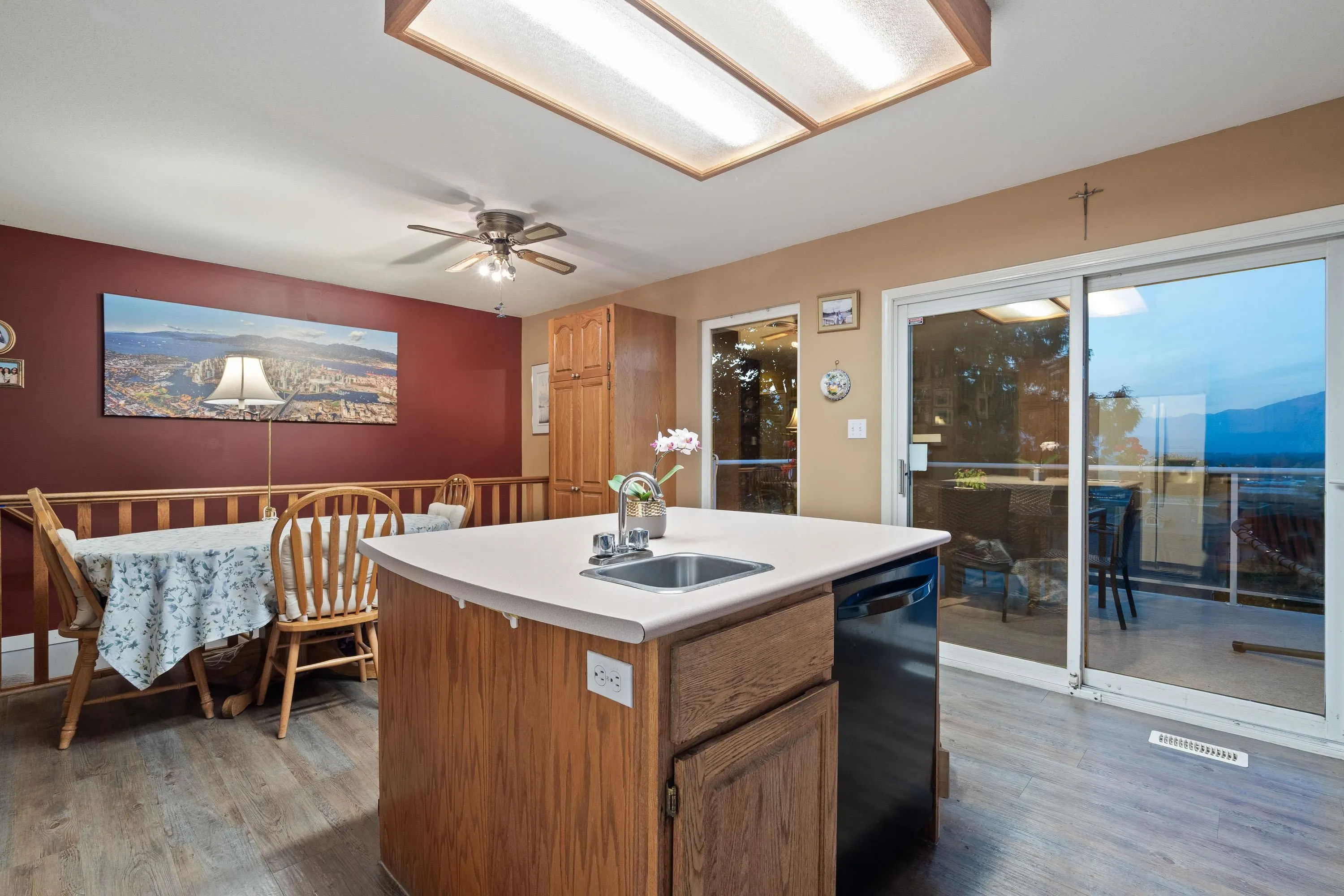 47465 Swallow Crescent