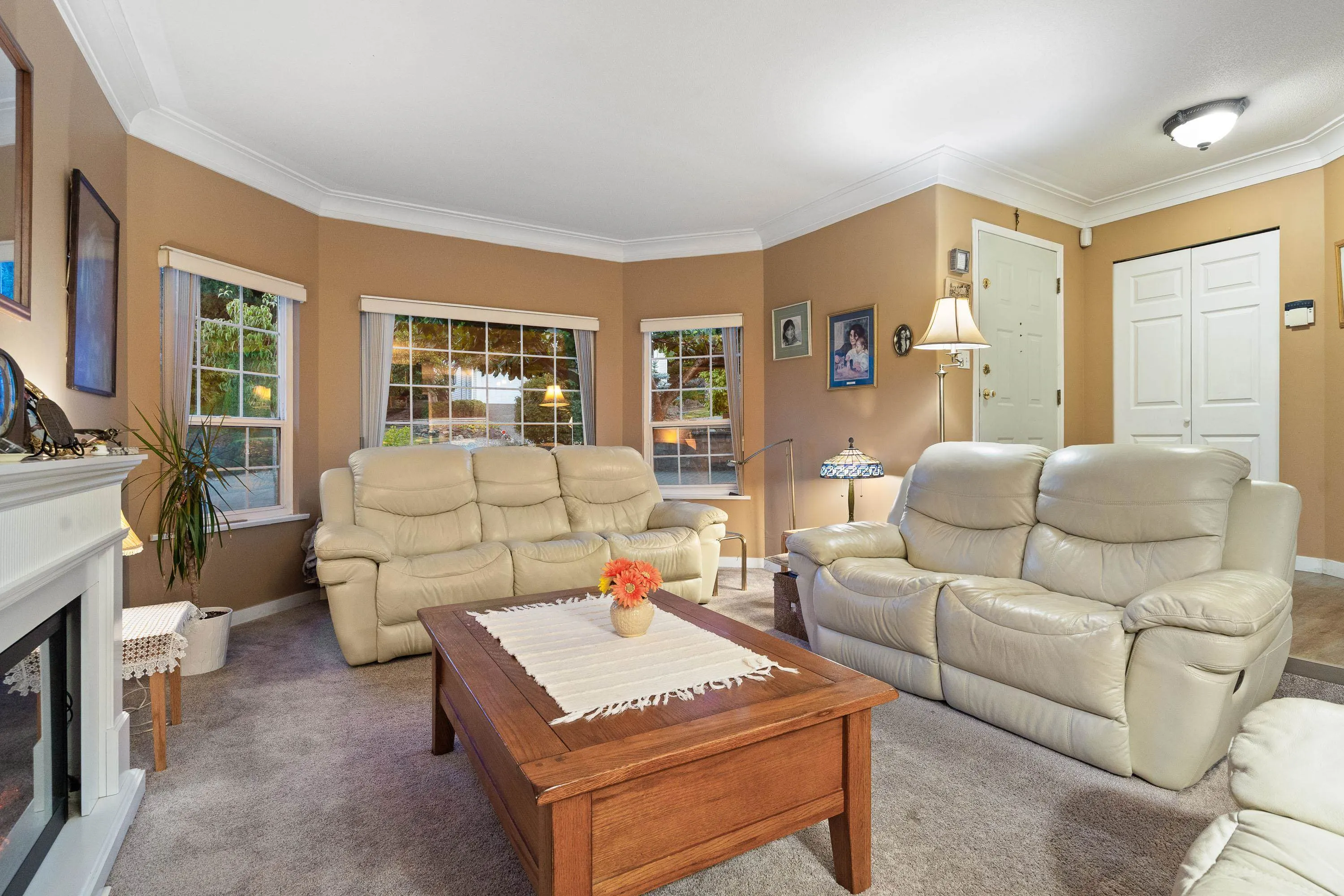 47465 Swallow Crescent