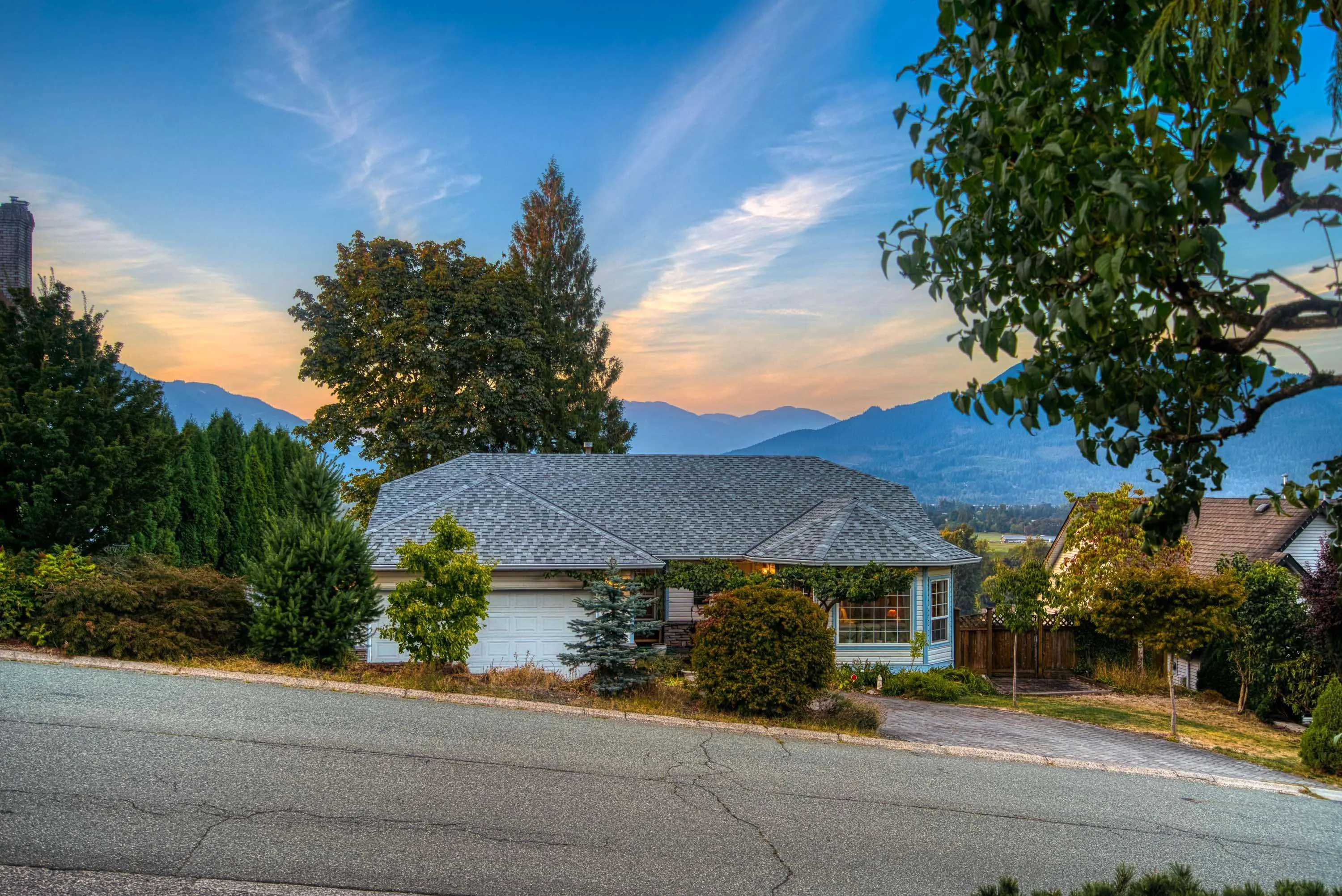 47465 Swallow Crescent