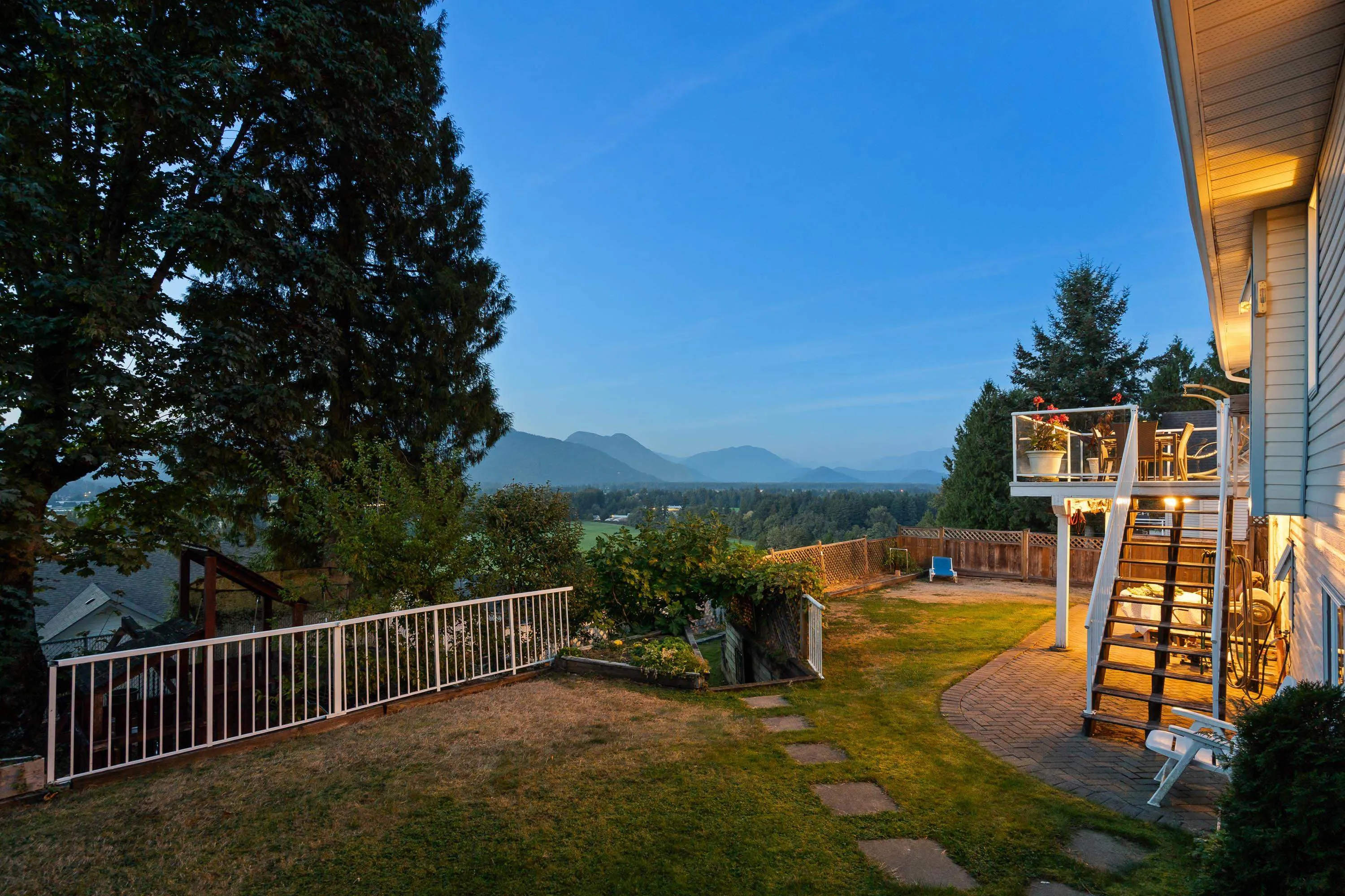 47465 Swallow Crescent