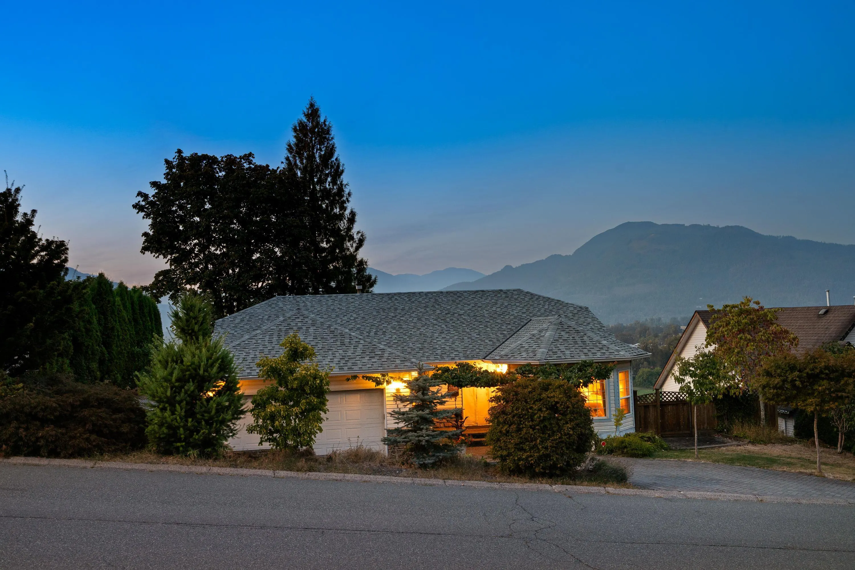47465 Swallow Crescent